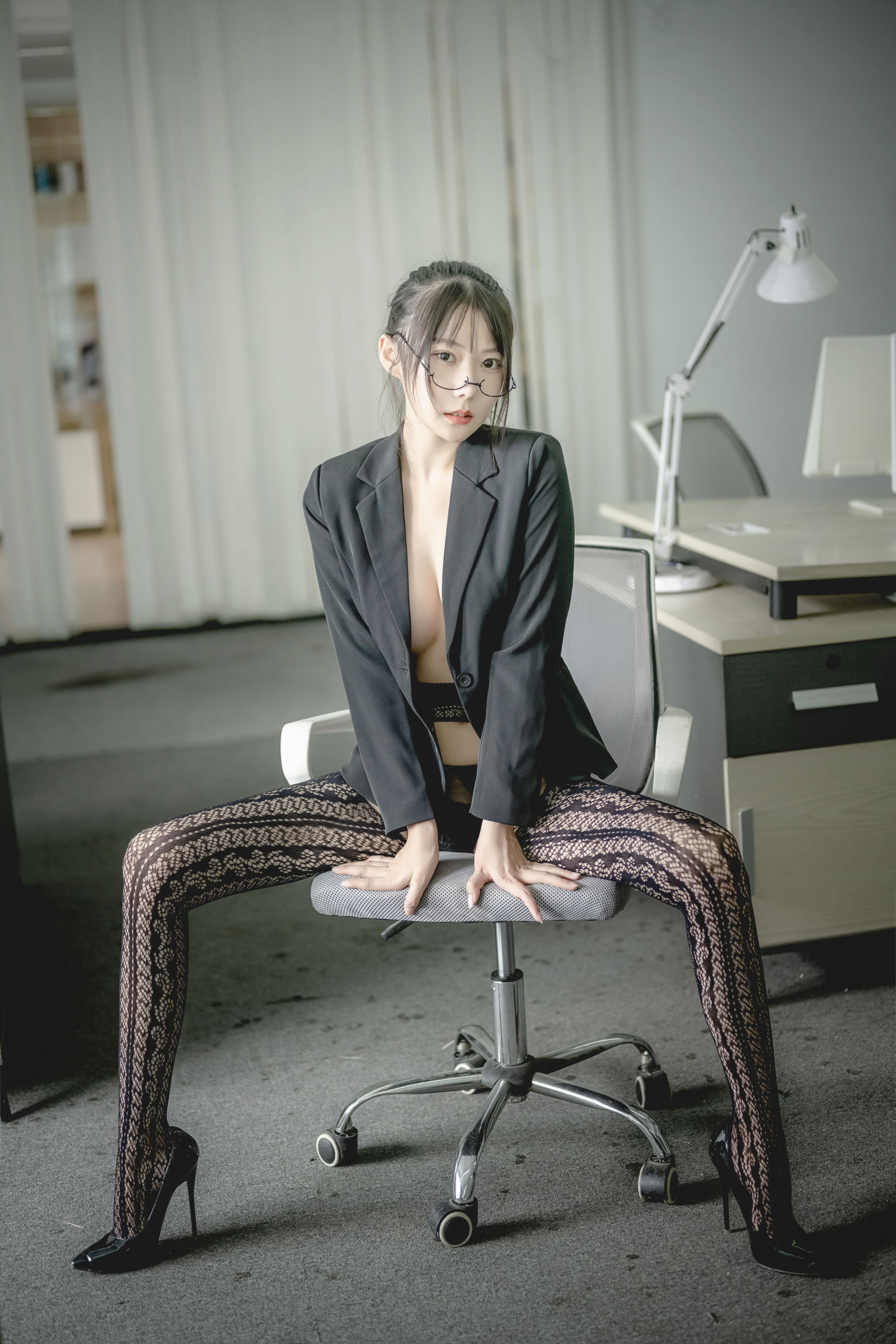 香草喵露露 – 黑色西装 Cosplay-第33张