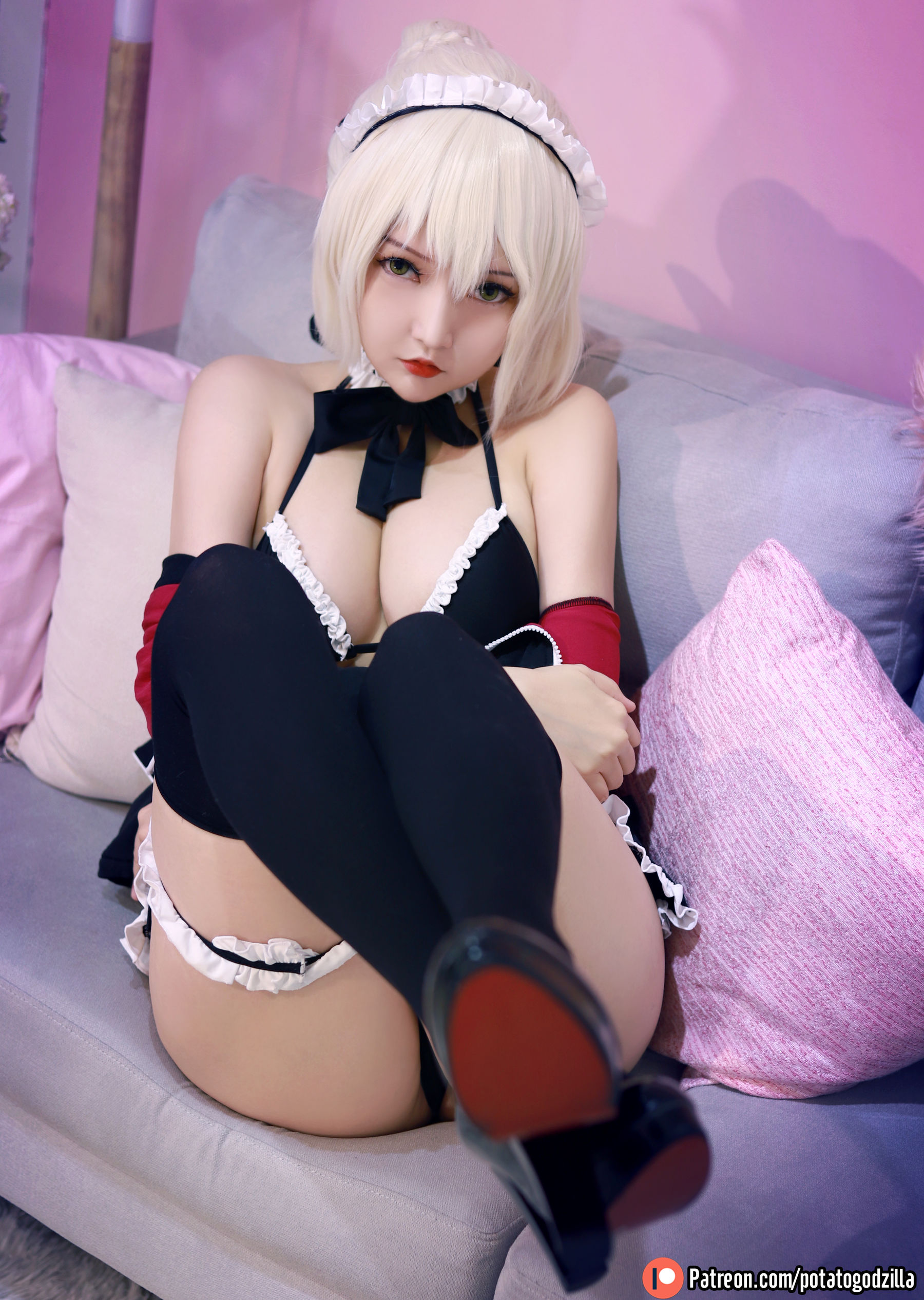 Coser小姐姐Potato Godzilla – Saber Alter Maid Cosplay-第20张