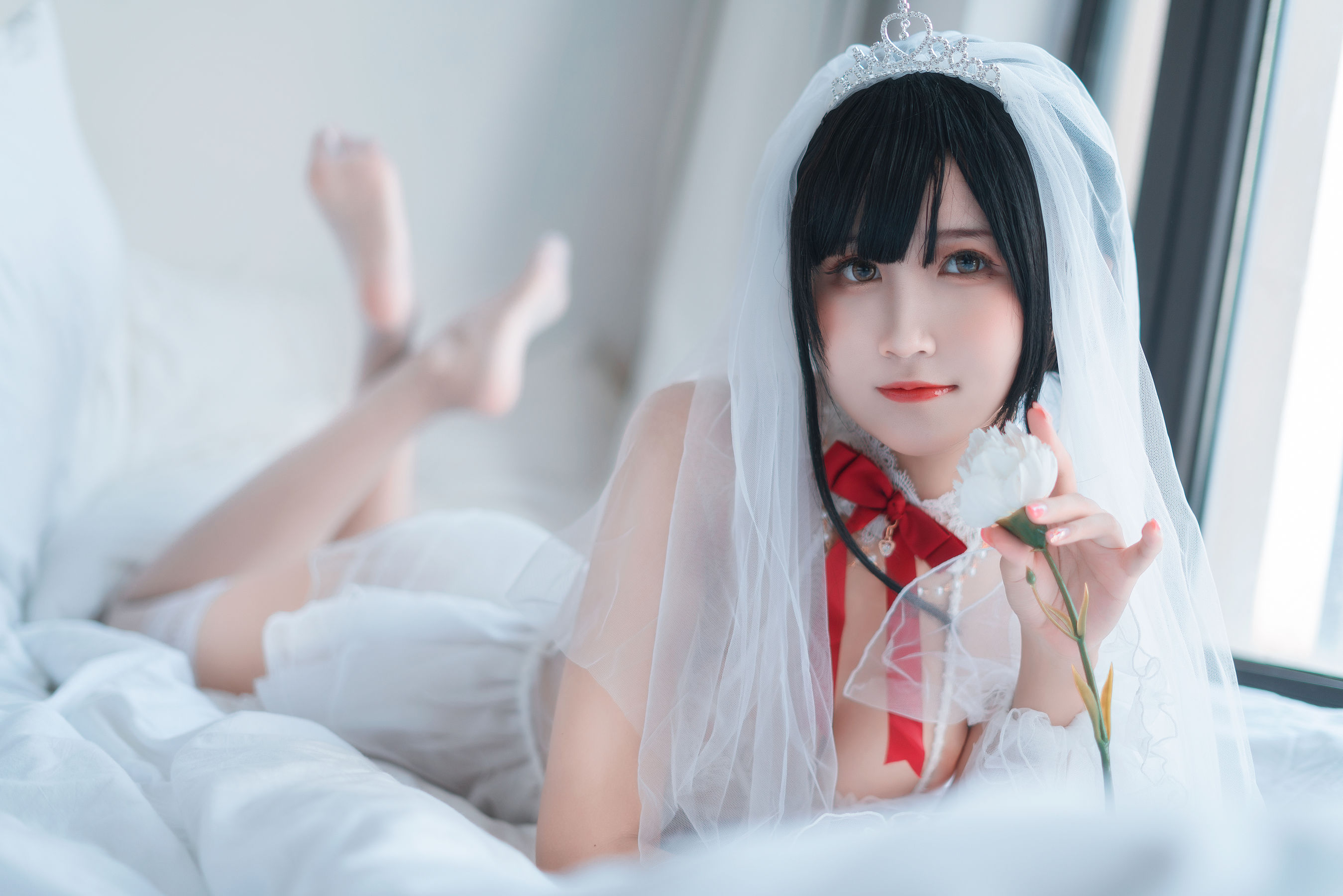 微博妹子三度_69 – 婚纱孔雀翎 Cosplay-第1张