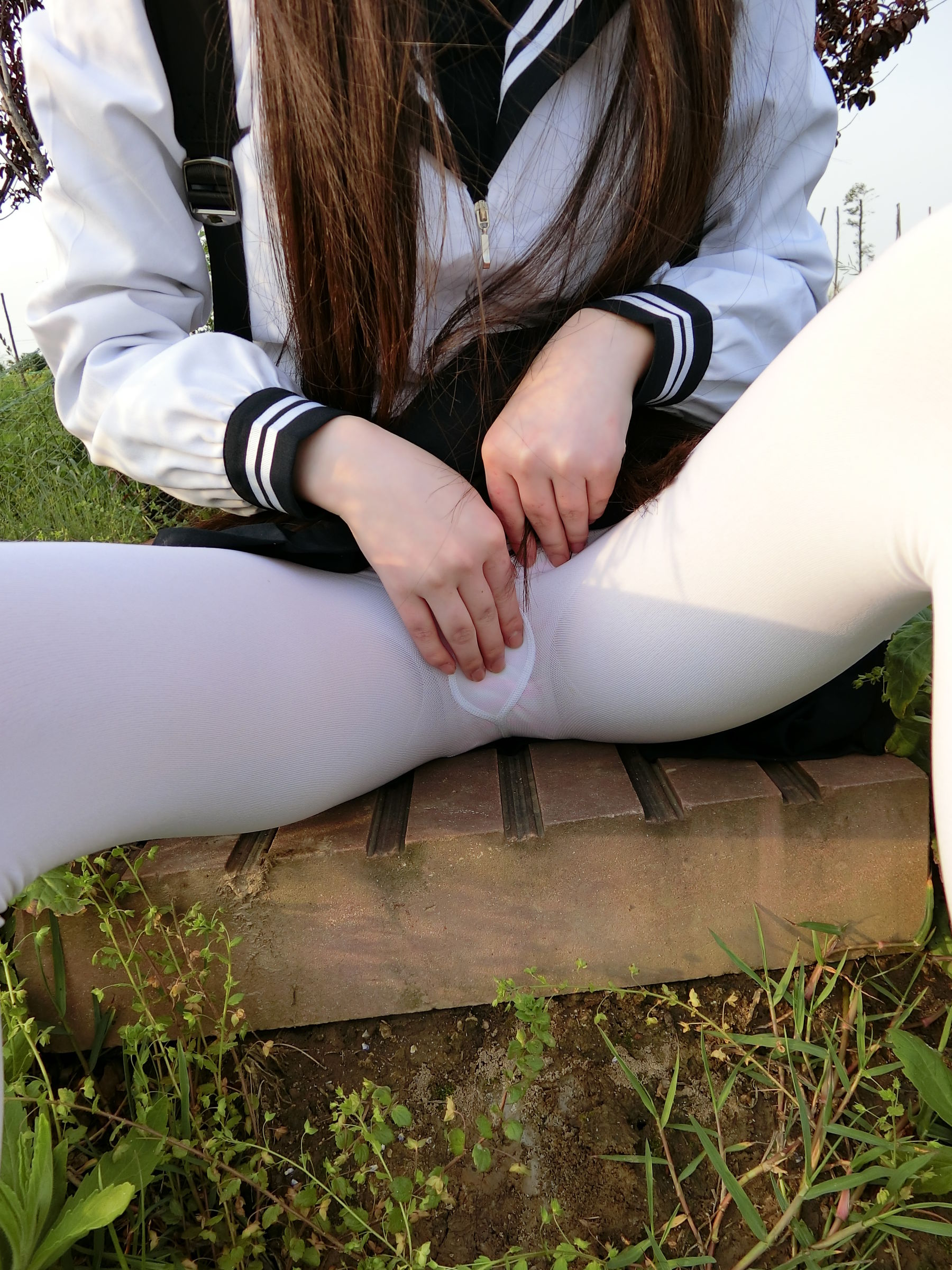 微博萌妹子西尔酱 – 户外JK白丝 Cosplay-第1张