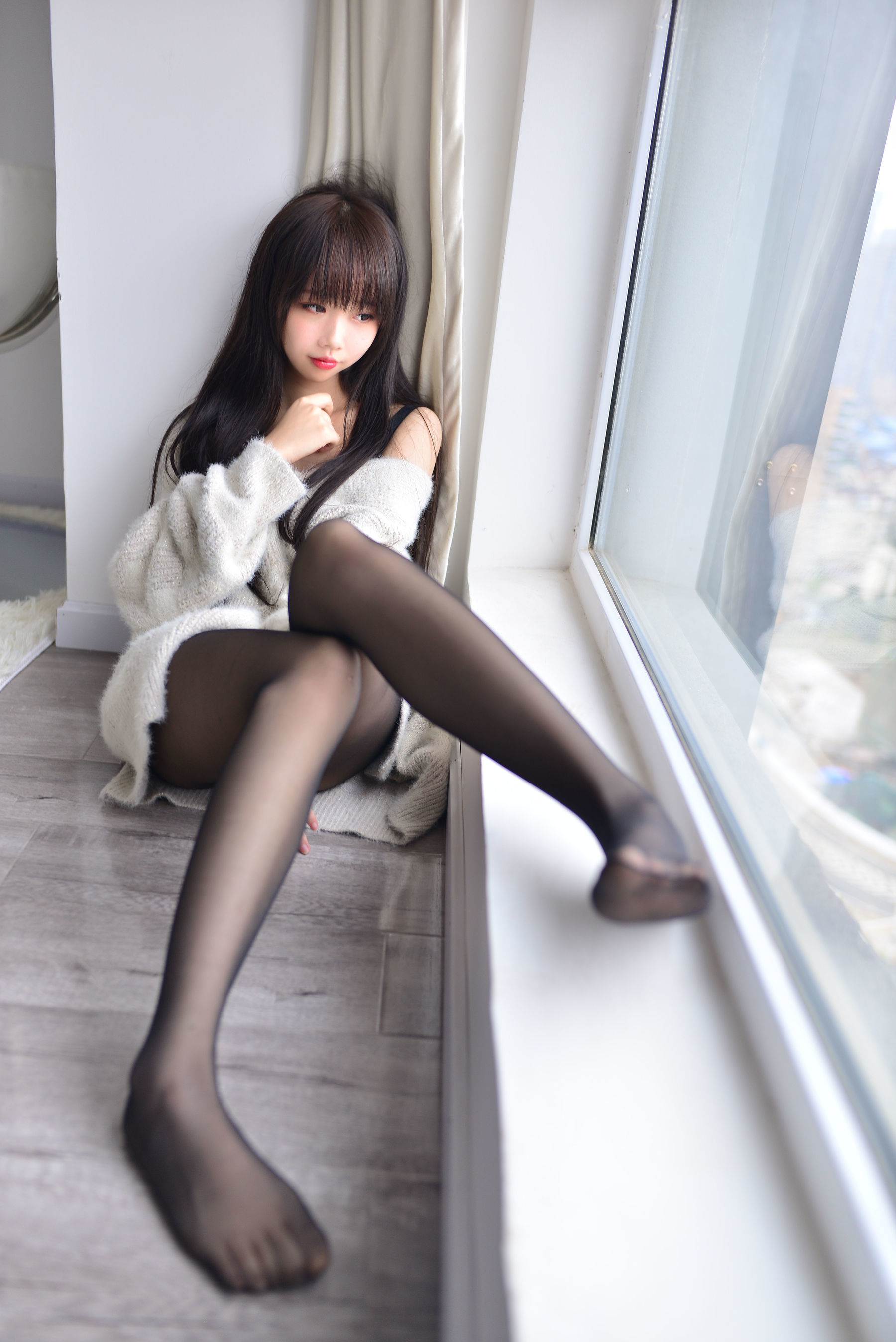 [萝莉COS] 雪琪 – 毛衣少女 Cosplay-第19张