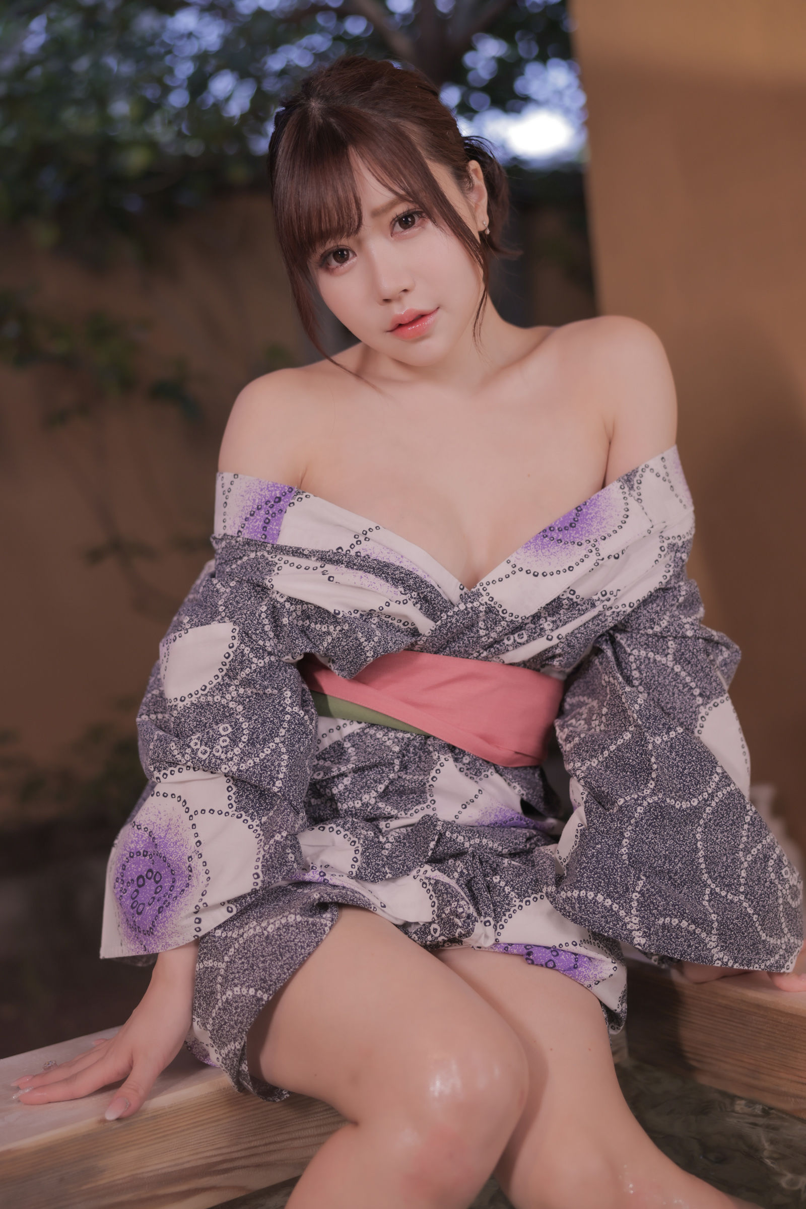 Mai Shirota 白田まい 白田まいと、貸切温泉と、濃厚接触 Cosplay-第21张