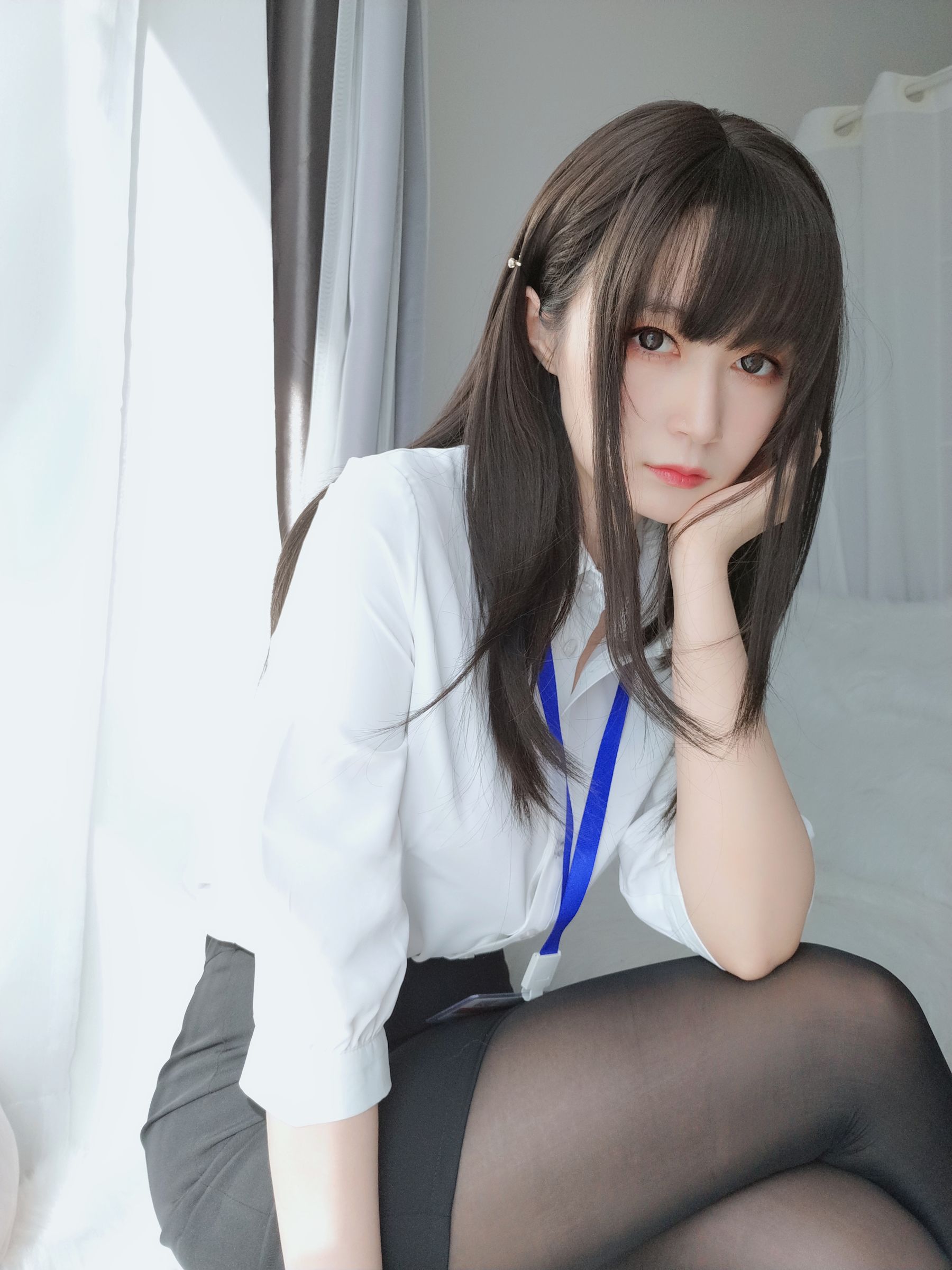 Coser小姐姐白银 – 制服 Cosplay-第1张