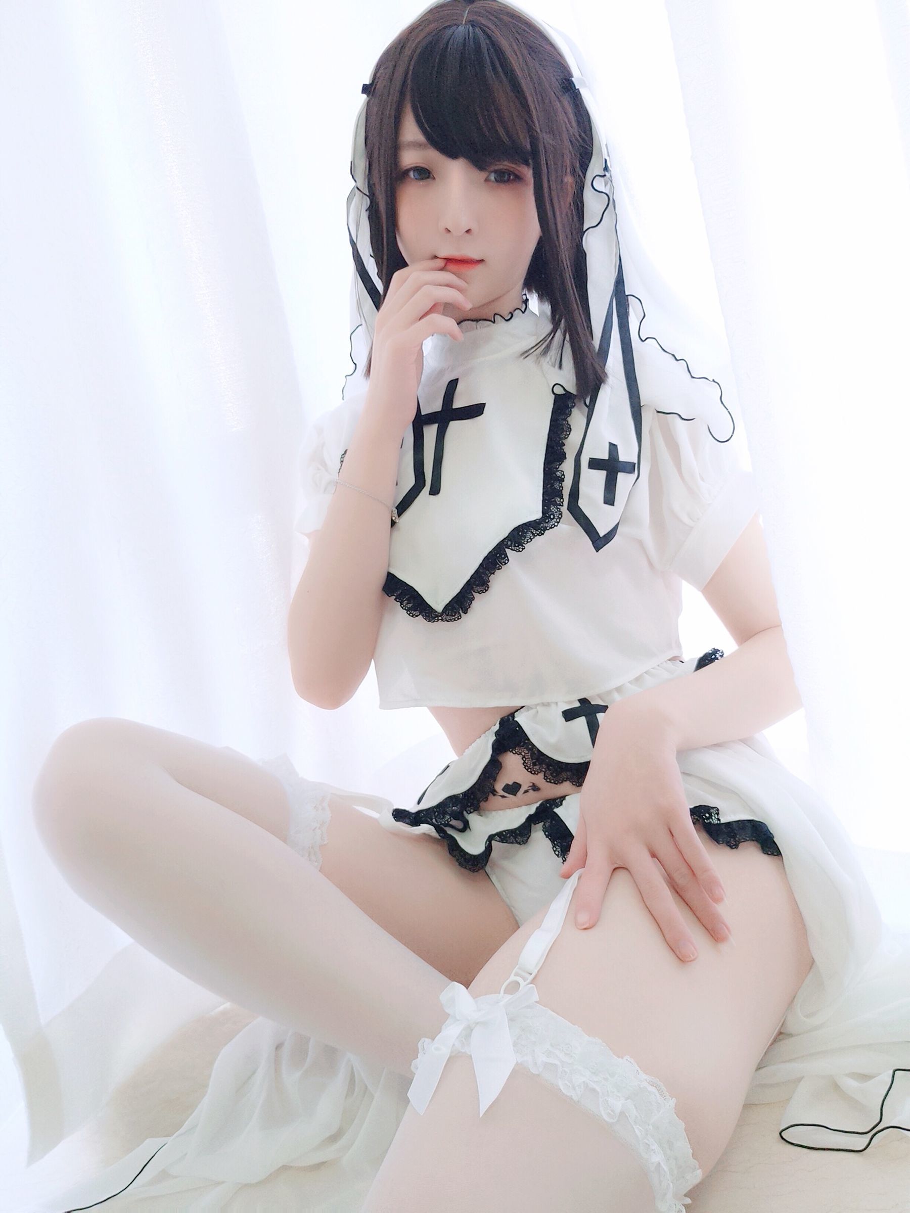 [萝莉COS] 一小央泽 – 白修女 Cosplay-第16张