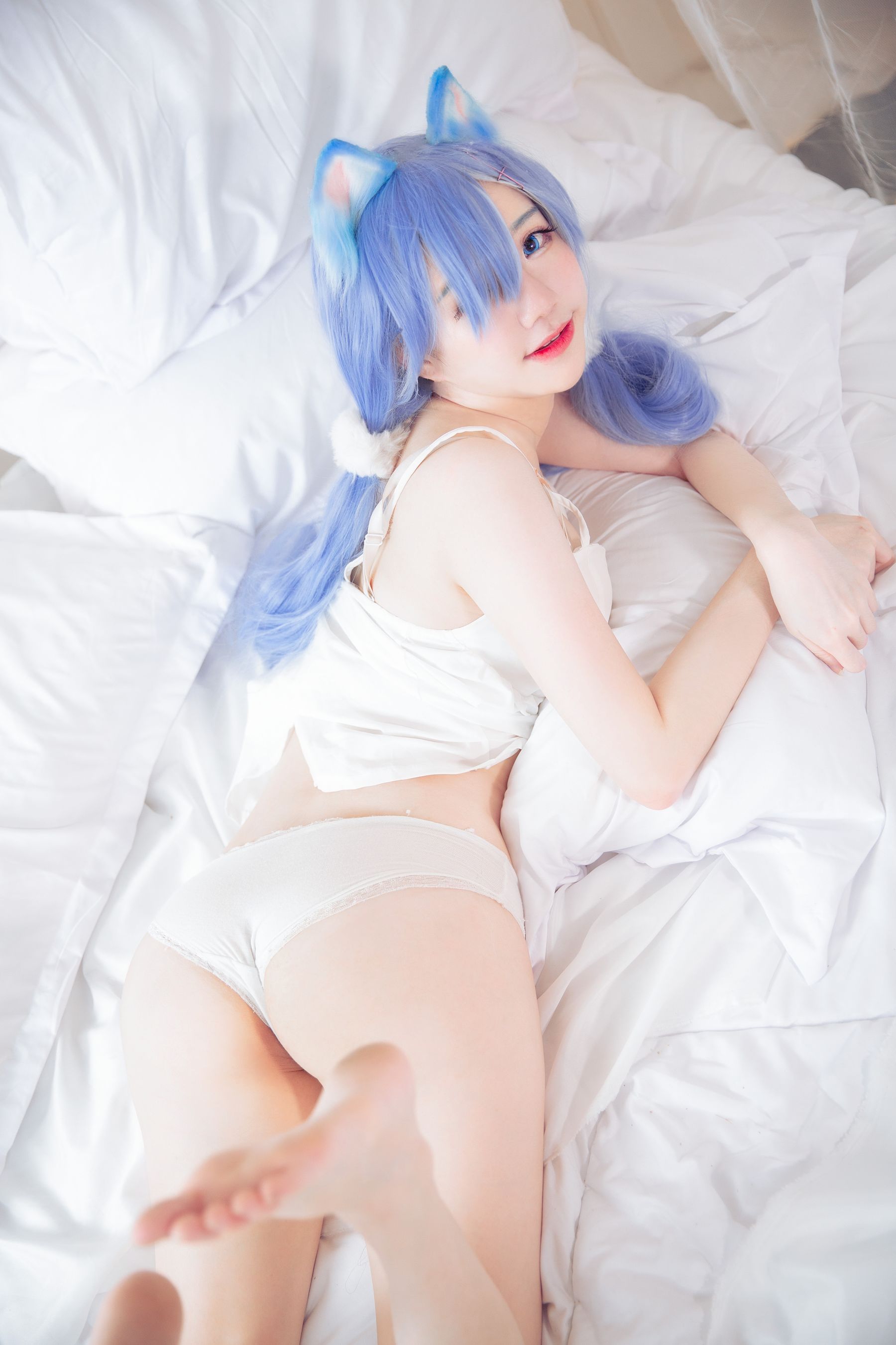 Sally Dorasnow – Rem White Kitty Cosplay-第1张