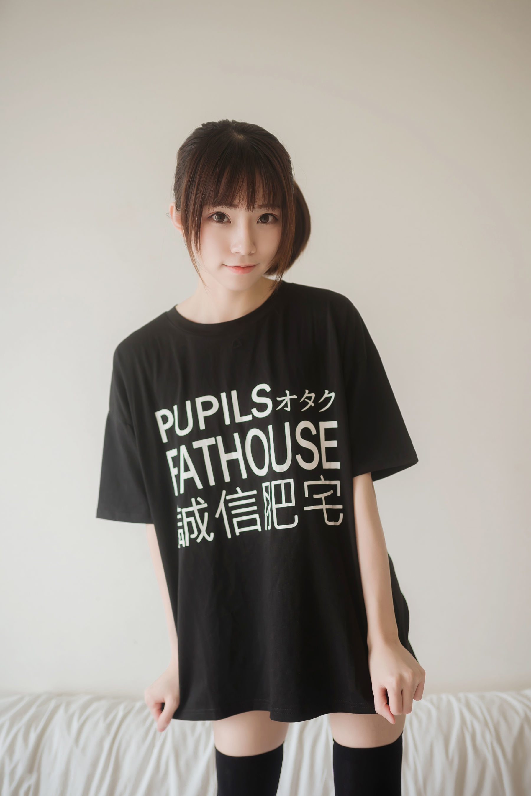 动漫博主Kitaro_绮太郎 – 半袖双马尾 Cosplay-第21张