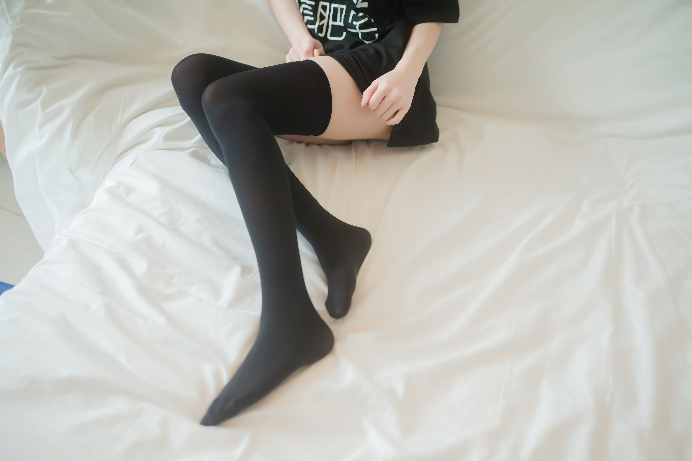 动漫博主Kitaro_绮太郎 – 半袖双马尾 Cosplay-第26张