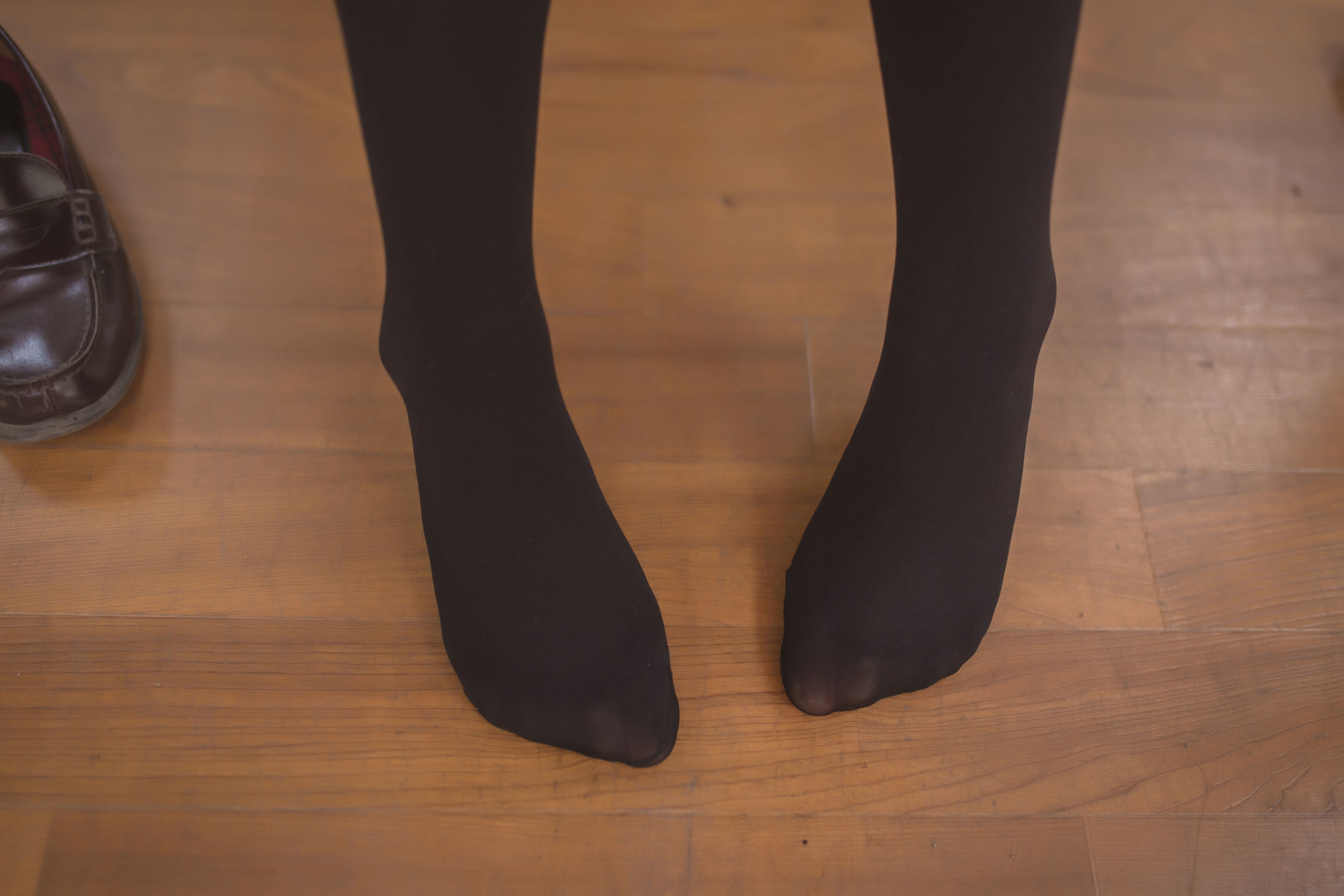 [萝莉COS] Yoko宅夏Cos – 黑丝JK Cosplay-第28张