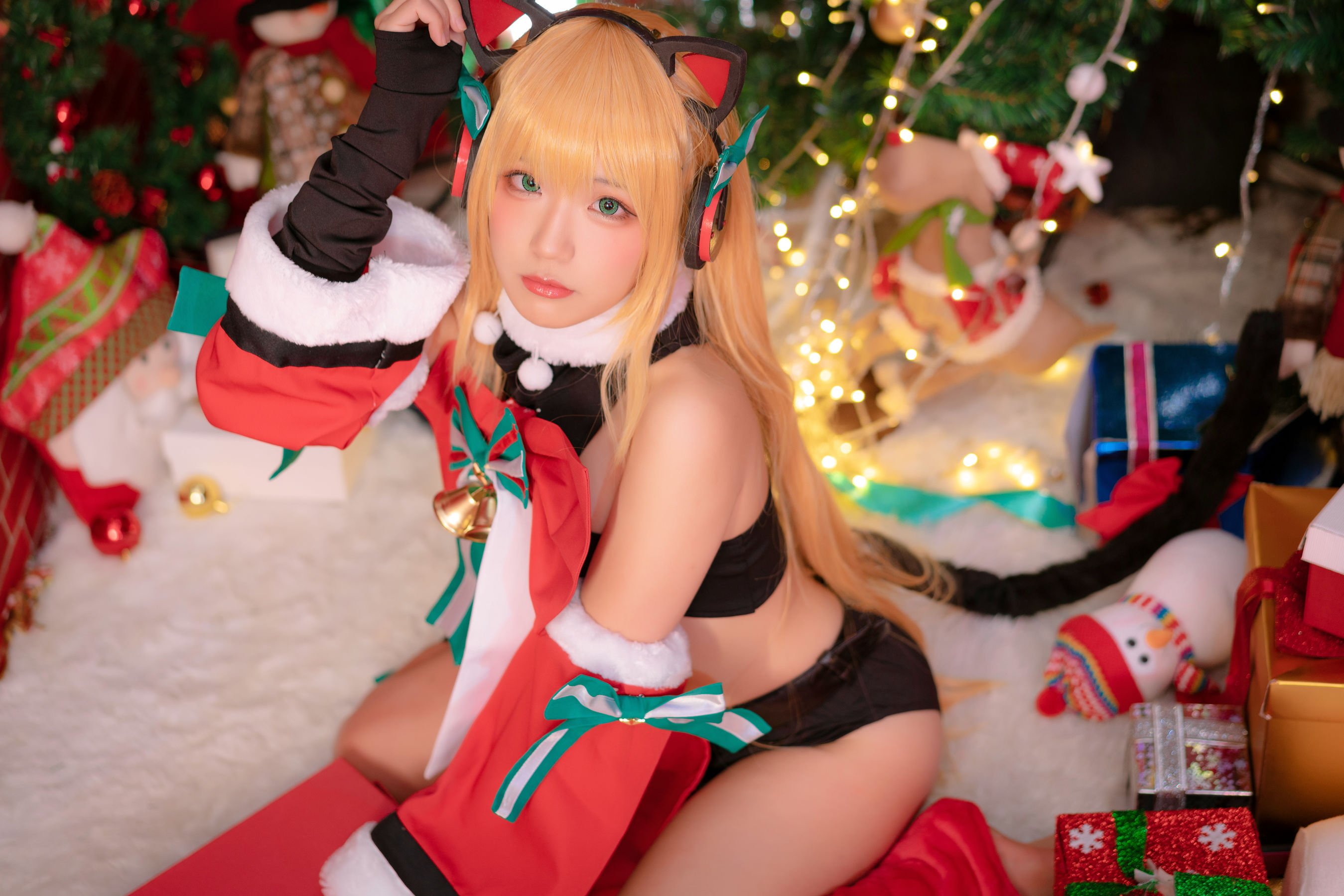 动漫博主Mime弥美 – 少女前线 TMP 圣诞节 Cosplay-第1张