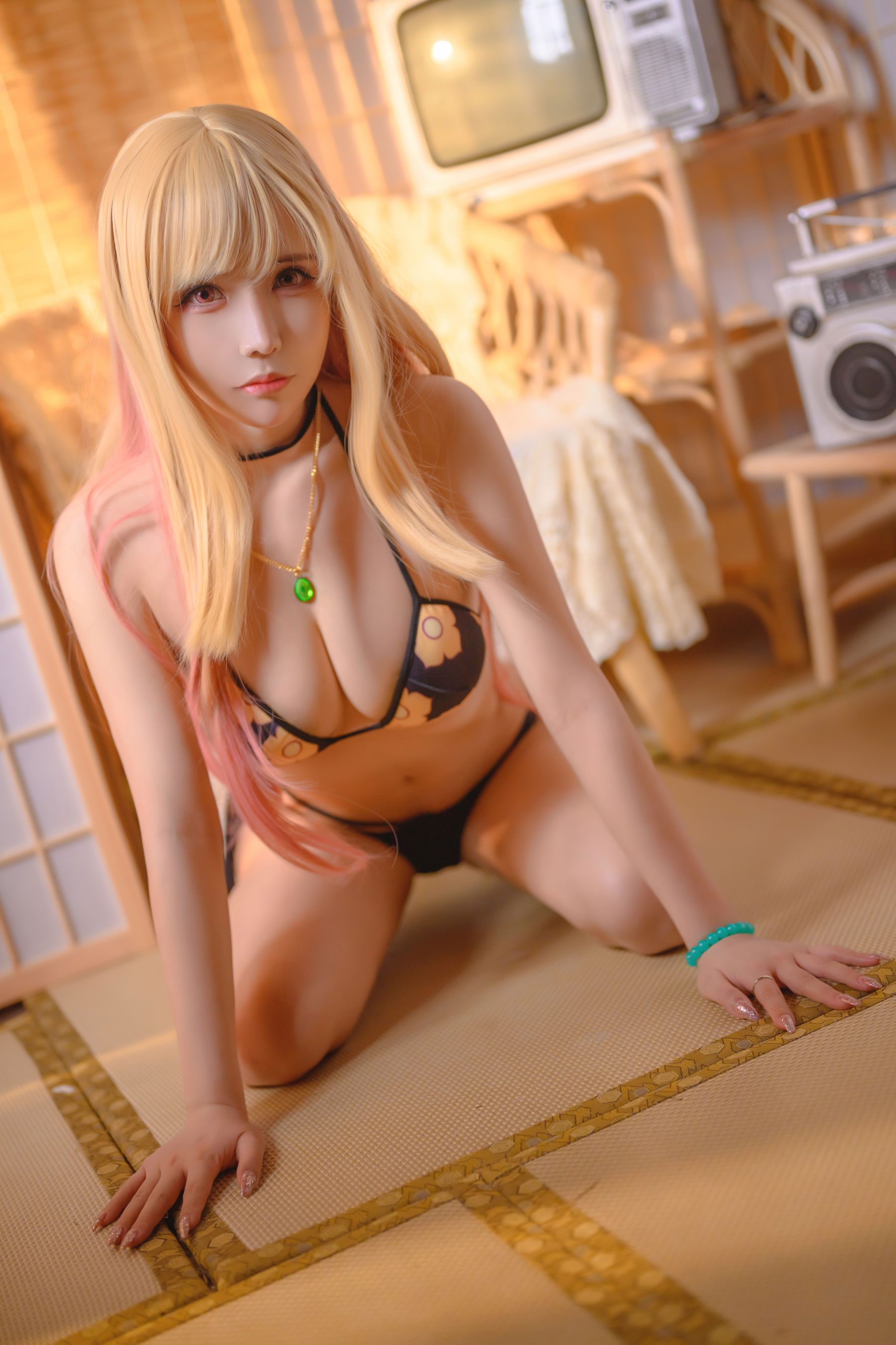 二次元妹子抱走莫子aa – 喜多川泳装 Cosplay-第17张