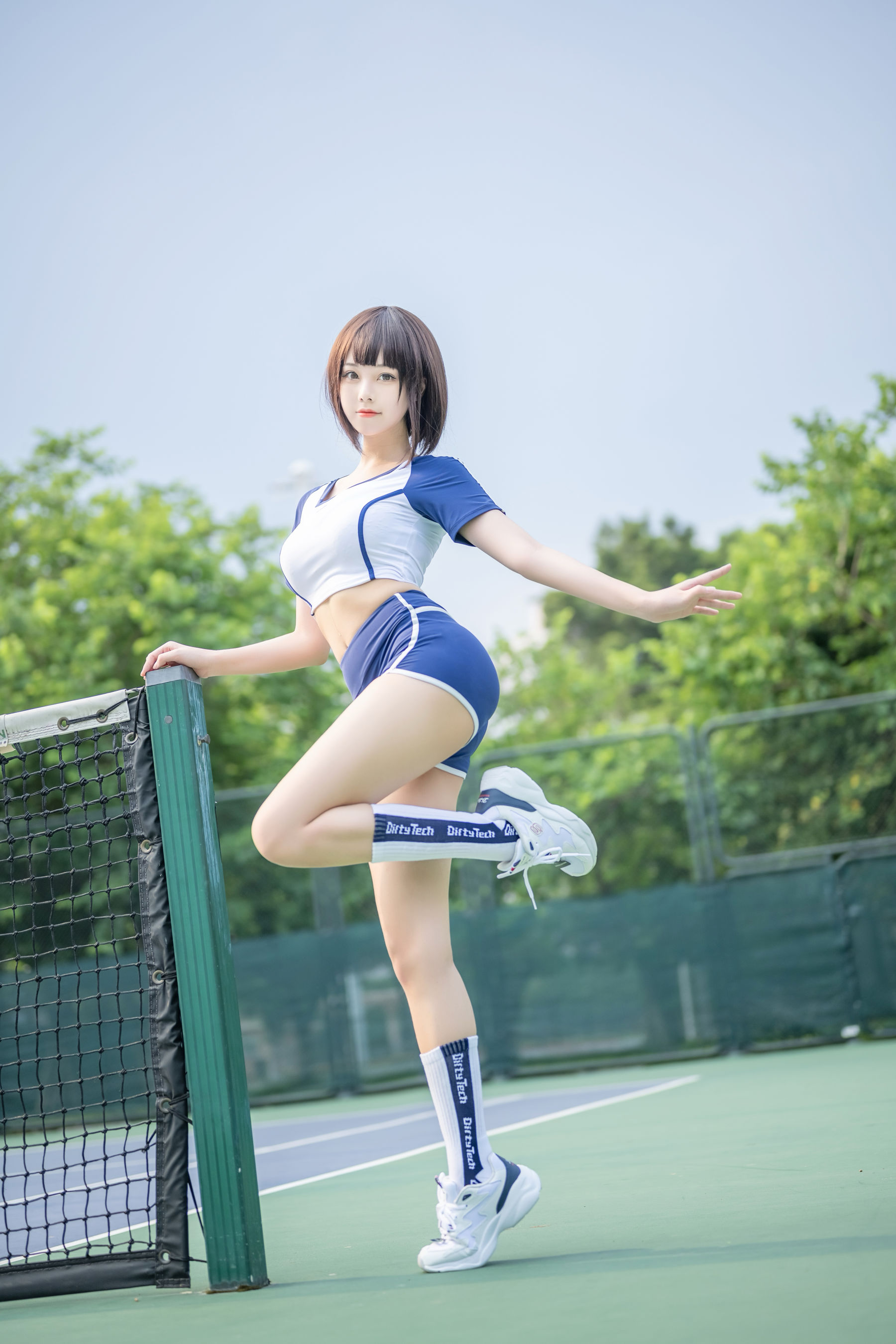 萌系小姐姐蜜汁猫裘 – 体操服 Cosplay-第1张