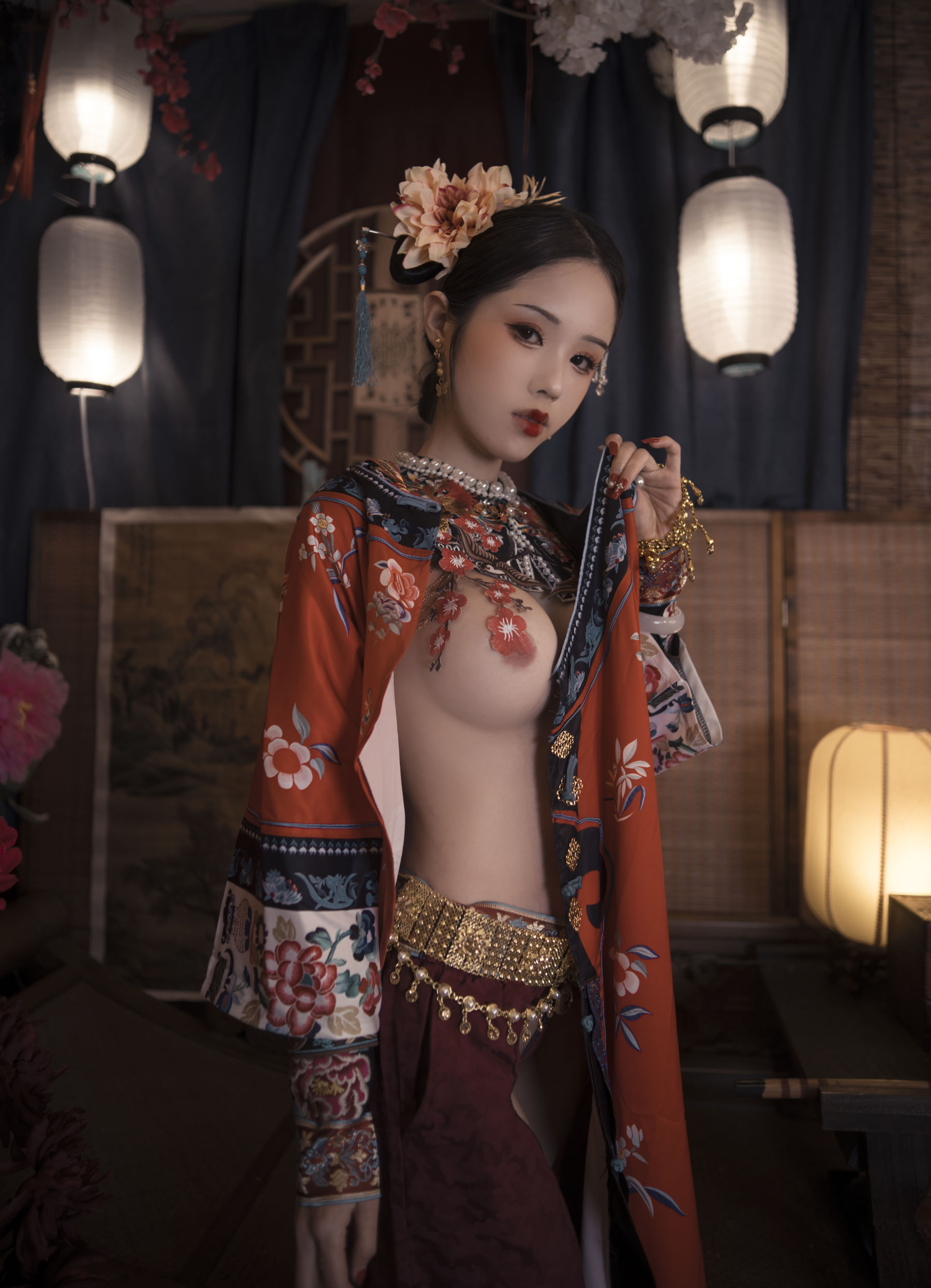 钛合金大粑粑 – 满清服饰 Cosplay-第1张