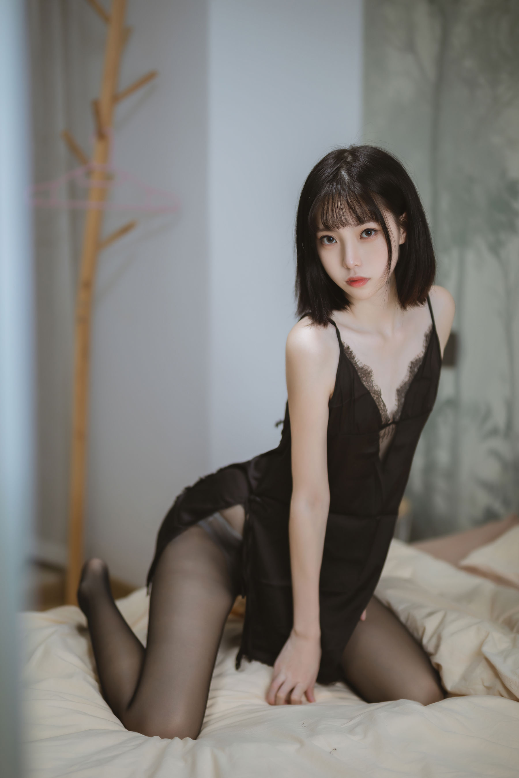 许岚 – 黑色蕾丝睡衣 Cosplay-第21张