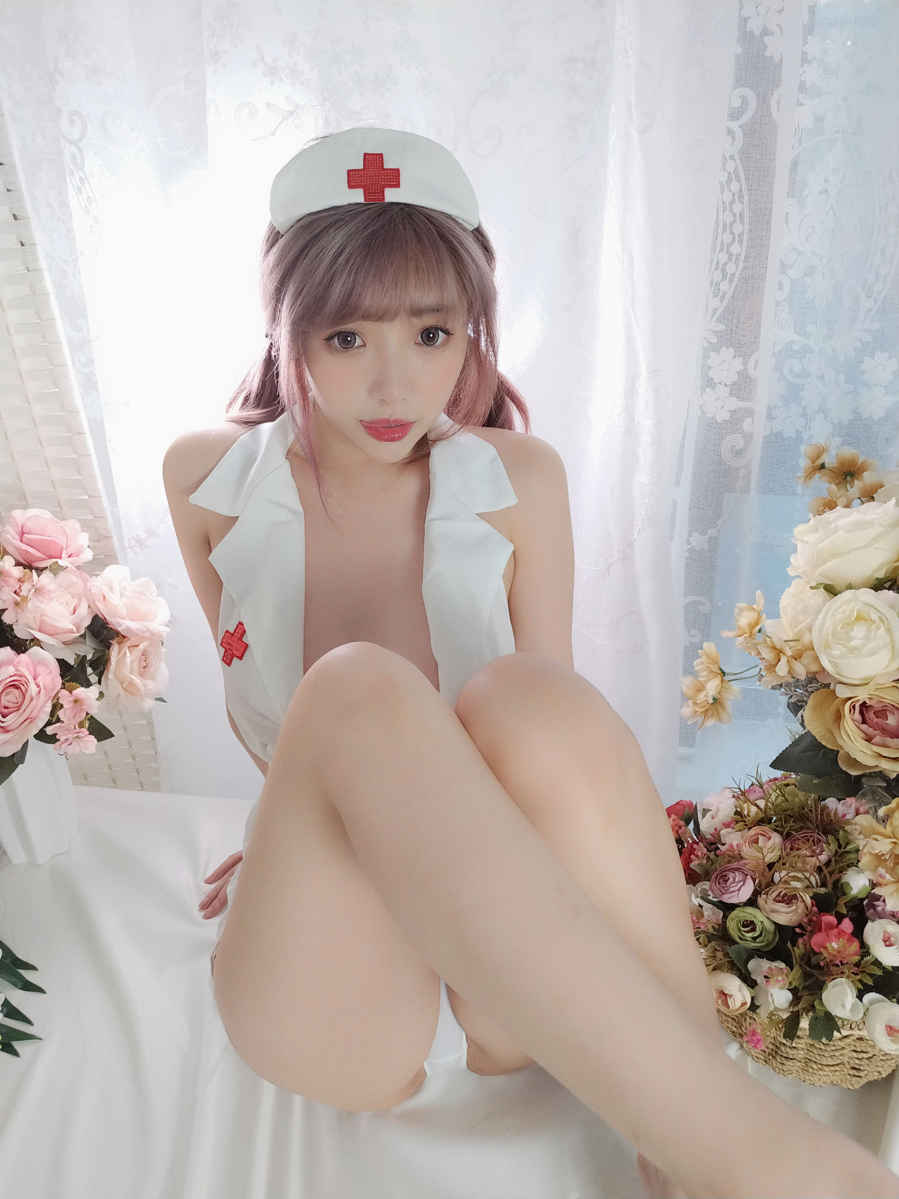 动漫博主雯妹 – 护士 Cosplay-第17张