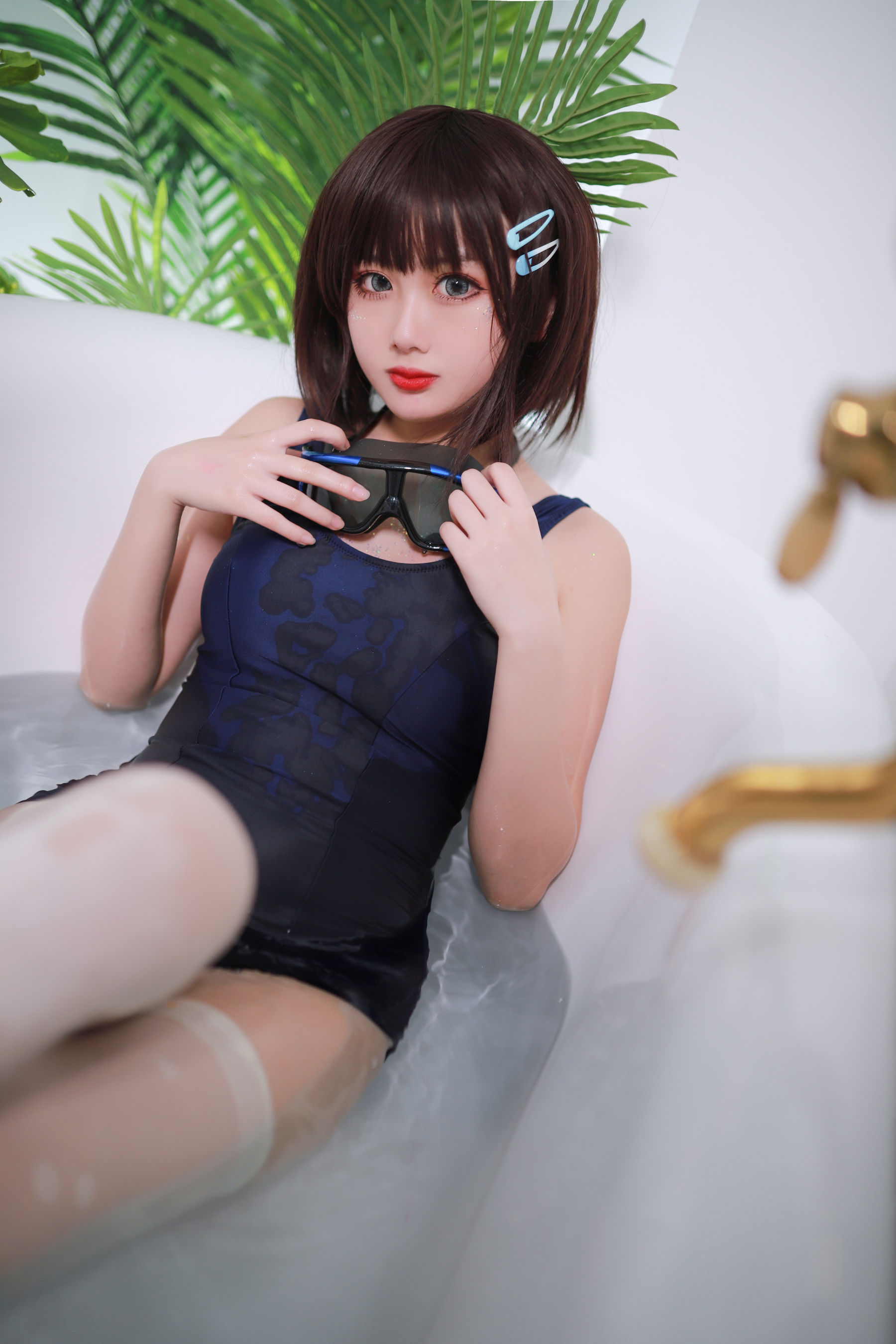 [Cosplay写真] 动漫博主您的蛋蛋 – 夏日泳装 浴缸 Cosplay-第17张