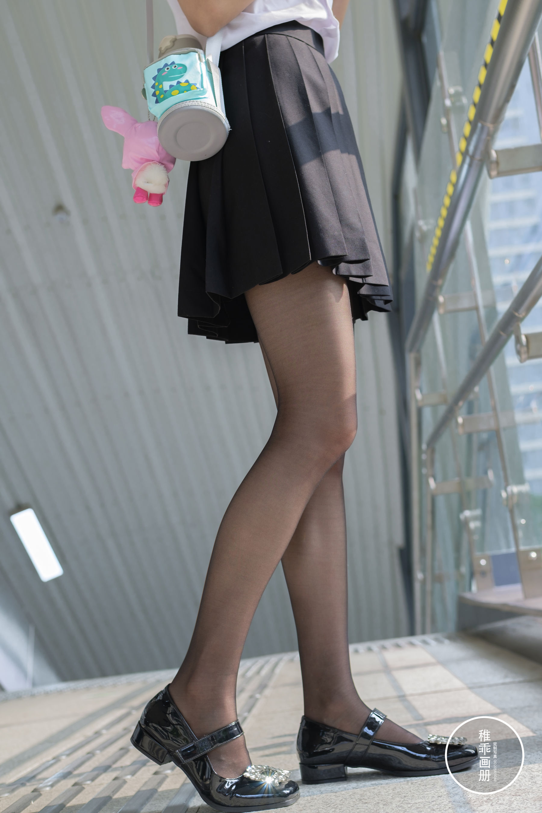 柴系小乖(稚乖画册) – 夜夜 逛街13d黑丝 Cosplay-第28张