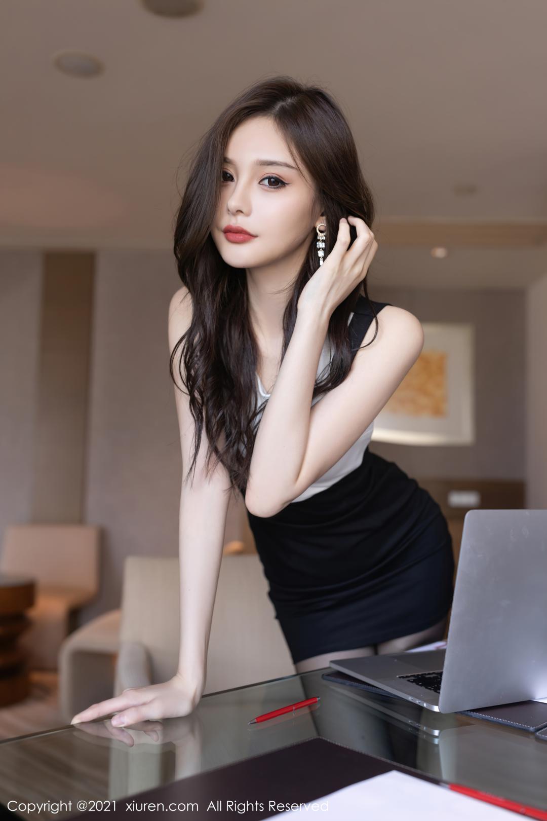 [XIUREN秀人网] 2021.08.19 NO.3824 王心怡 [88P-727MB]