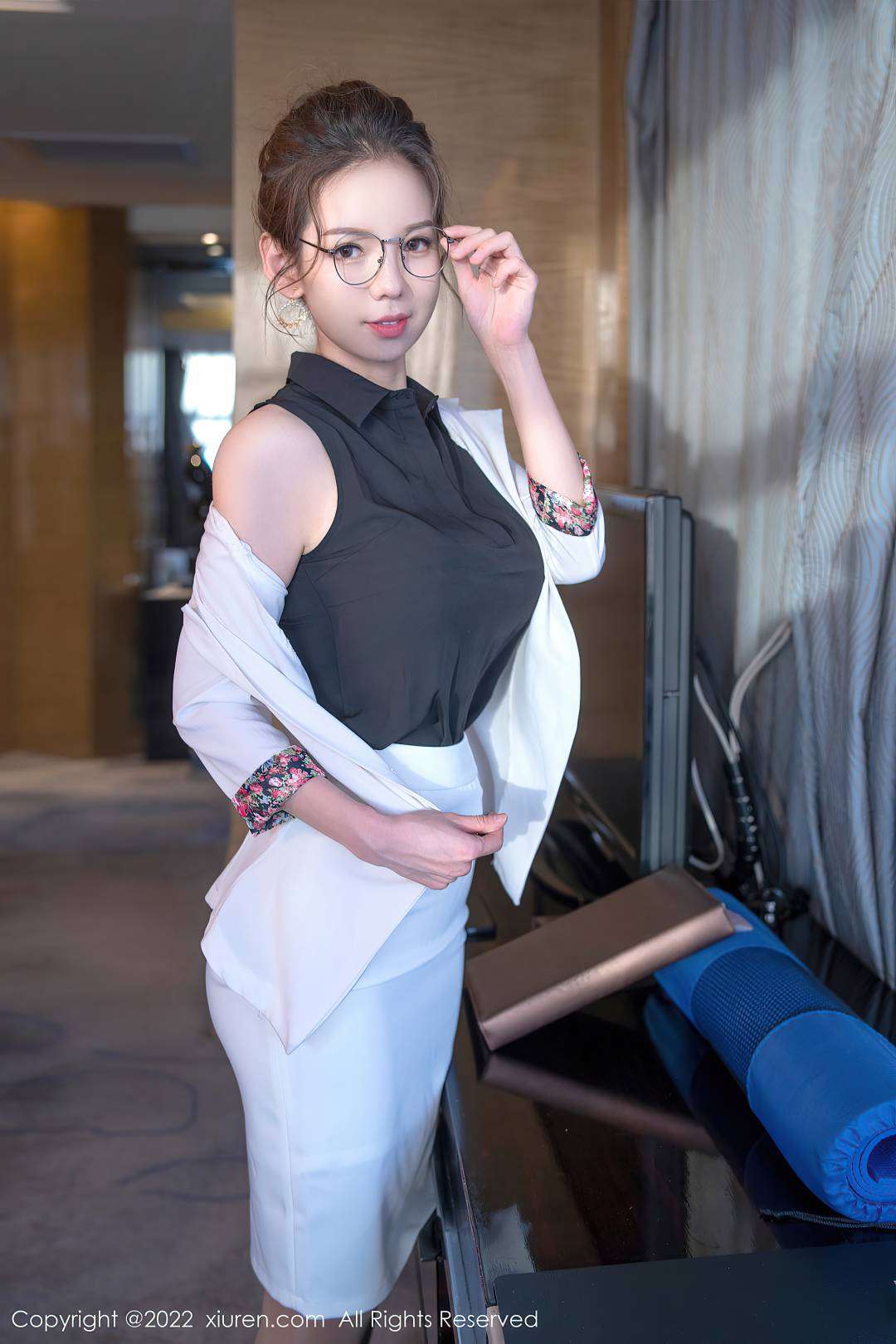 [XIUREN秀人网] 2022.04.25 NO.4917 大美媚京 [62P-556MB]