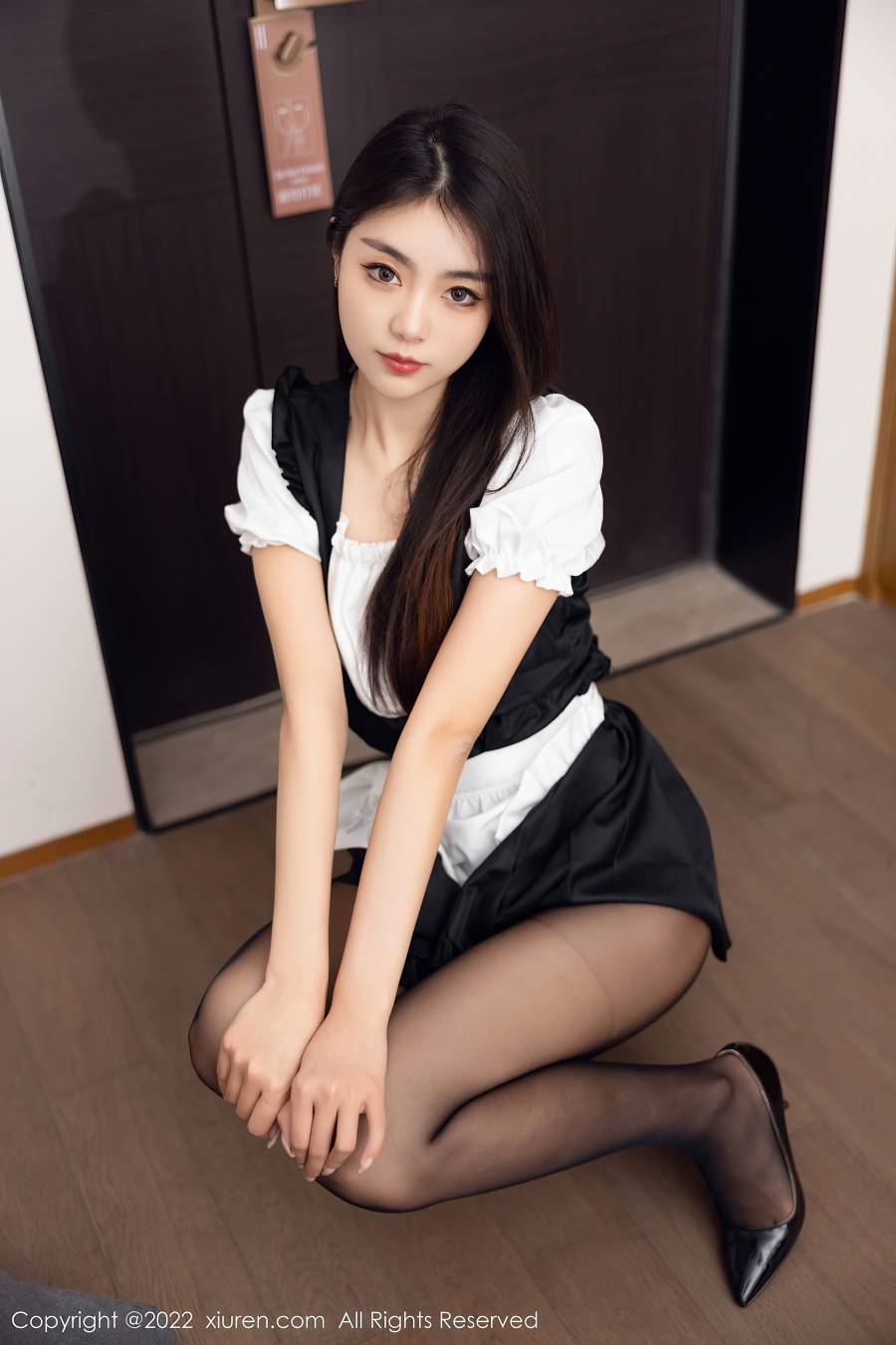 [XIUREN秀人网] 2022.10.13 NO.5706 可樂Vicky [60P-528MB]