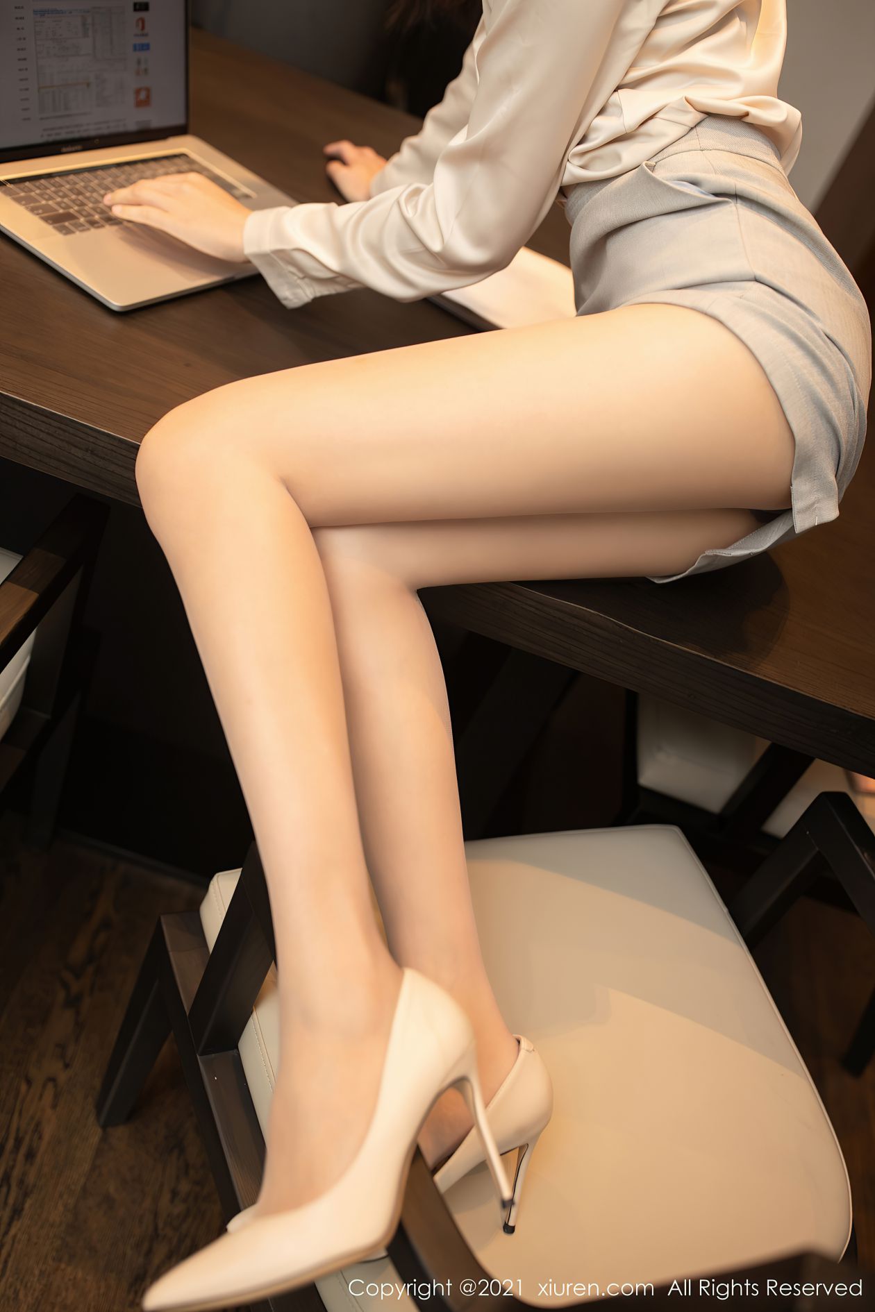 [XIUREN秀人网] 2021.01.08 NO.2987 陆萱萱 [65P-623MB]
