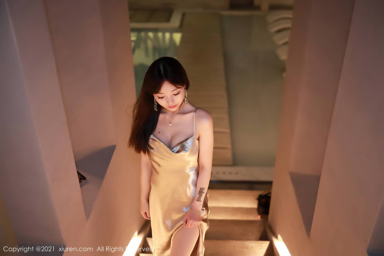 [XIUREN秀人网] 2021.07.29 NO.3734 佘贝拉bella [43P-395MB]