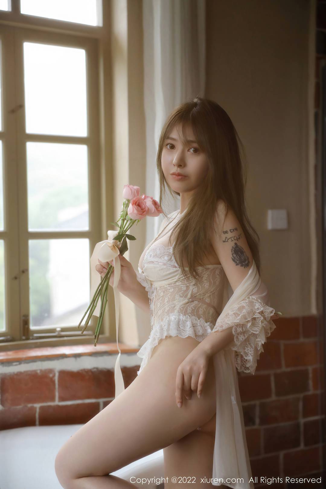 [XIUREN秀人网] 2022.06.22 NO.5175 Evelyn艾莉 [43P-360MB]