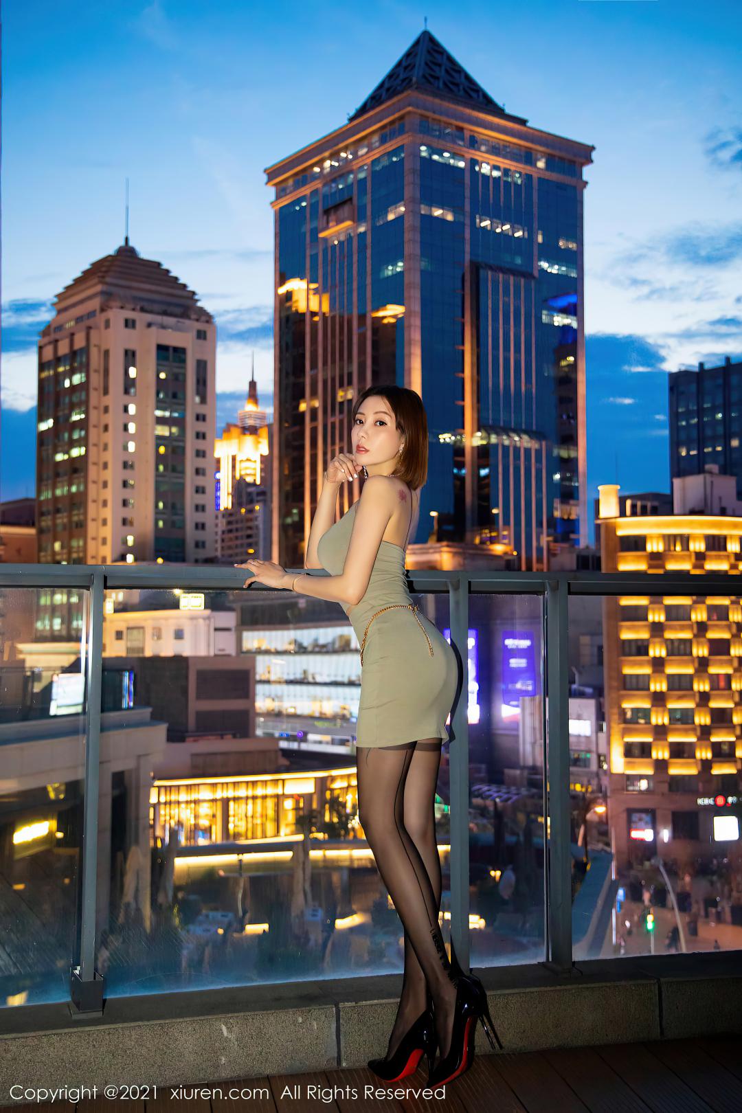 [XIUREN秀人网] 2021.07.19 NO.3683 果儿Victoria [62P-635MB]