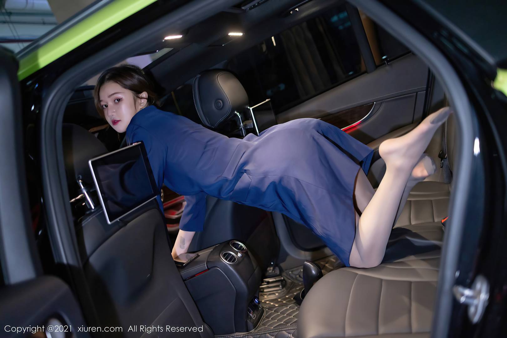 [XIUREN秀人网] 2021.07.27 NO.3717 文芮jeninfer [44P-376MB]