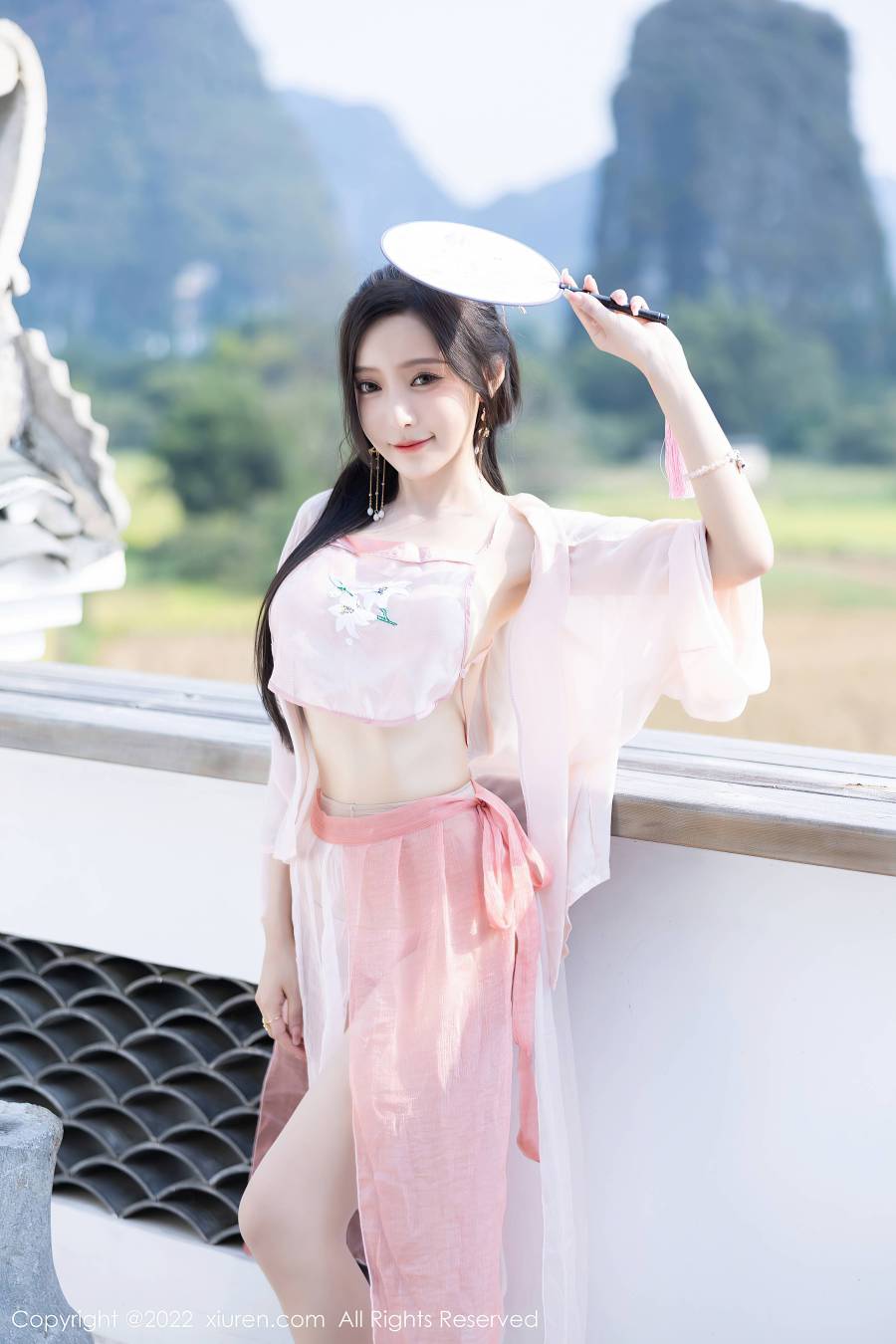 [XIUREN秀人网] 2022.12.23 NO.6040 王馨瑶yanni [84P-688MB]