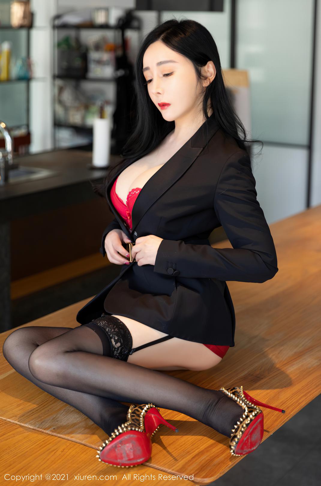 [XIUREN秀人网] 2021.03.01 NO.3148 允爾 [58P]