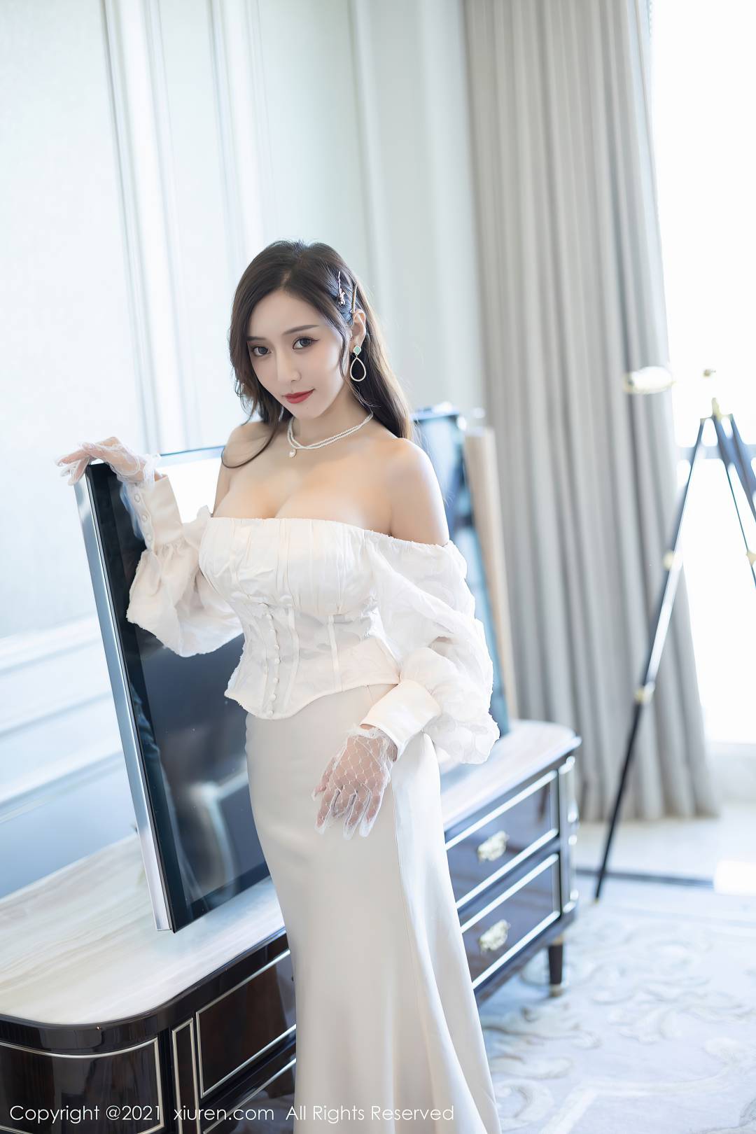 [XIUREN秀人网] 2021.10.28 NO.4136 王馨瑶yanni [97P-824MB]