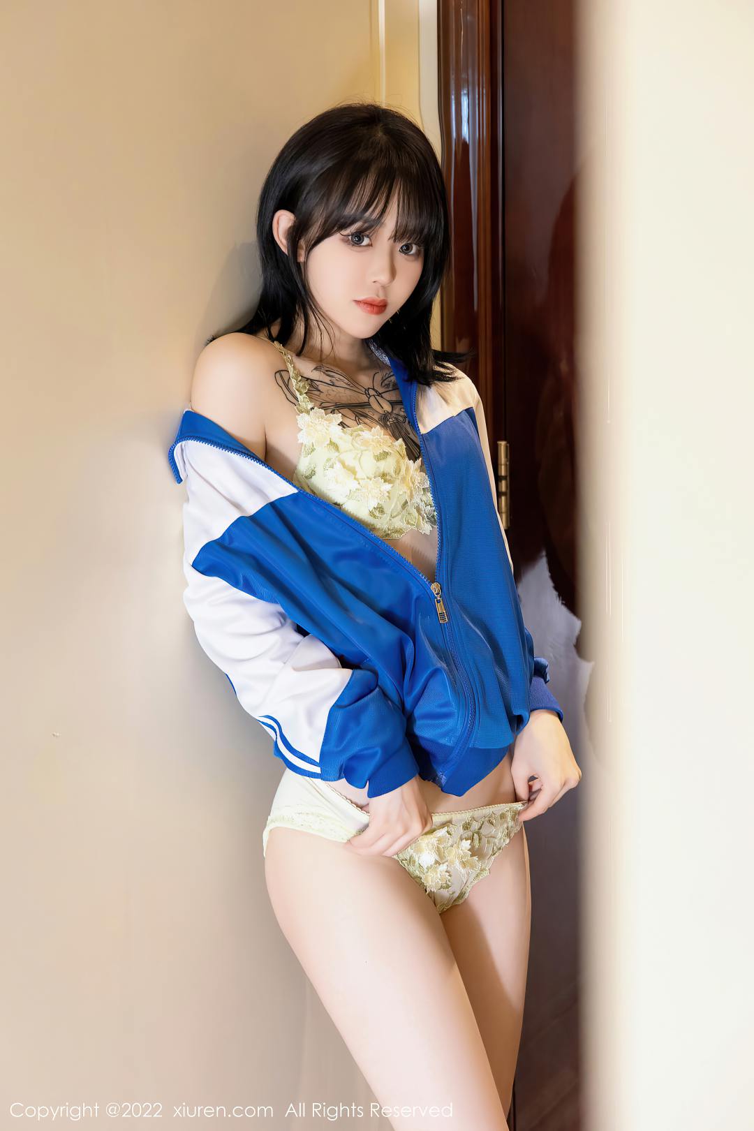 [XIUREN秀人网] 2022.04.08 NO.4838 奶瓶. [70P-713MB]