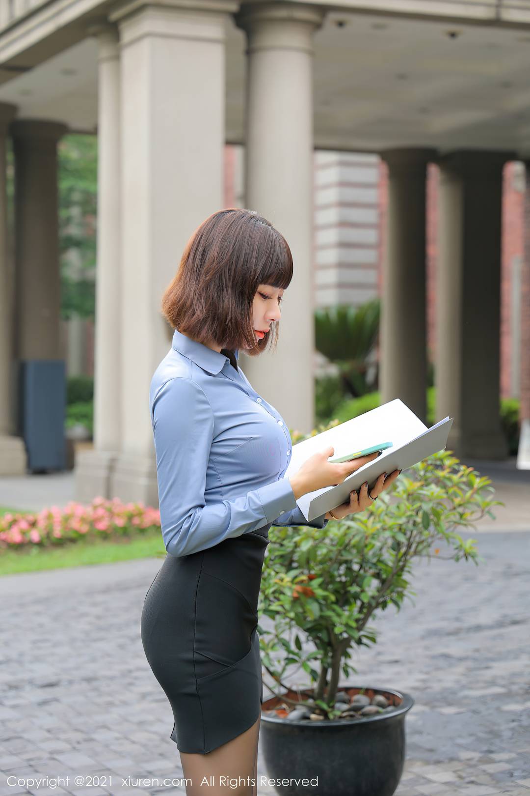 [XIUREN秀人网] 2021.06.02 NO.3495 果儿Victoria [73P-765MB]