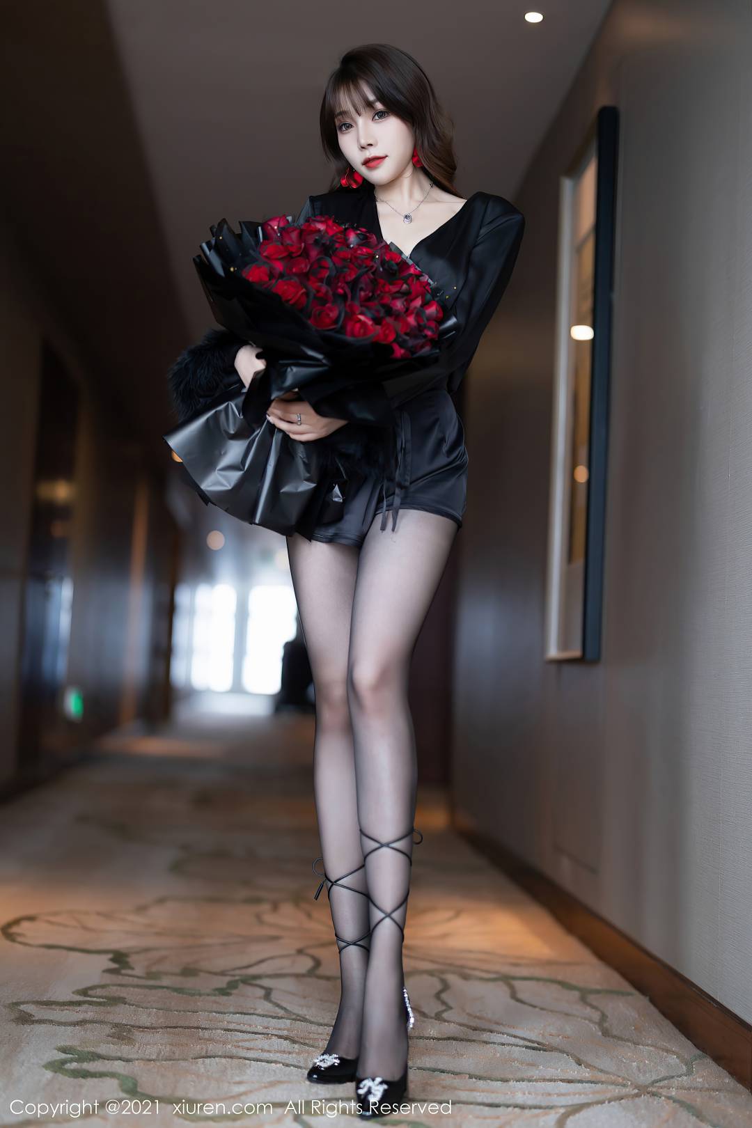 [XIUREN秀人网] 2021.11.11 NO.4205 芝芝Booty [85P-733MB]
