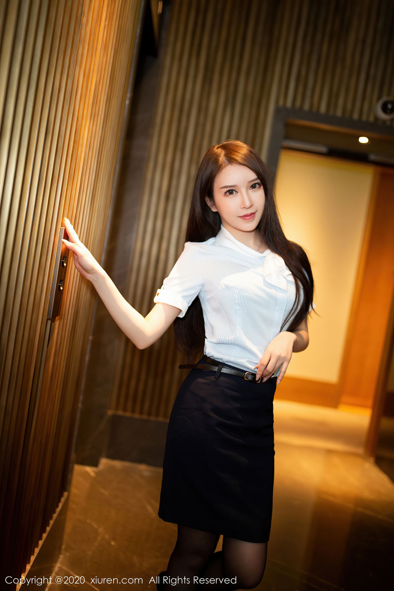 [XIUREN秀人网] 2020.11.24 NO.2819 玉兔miki [60P-558MB]
