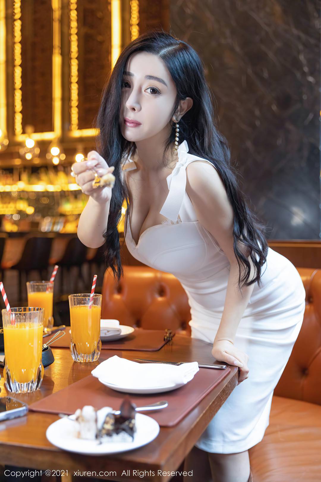 [XIUREN秀人网] 2021.11.02 NO.4155 允爾 [66P-591MB]