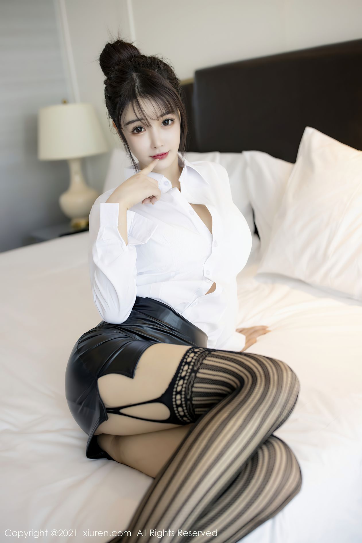 [XIUREN秀人网] 2021.01.06 NO.2976 南初妹妹 [53P-494MB]