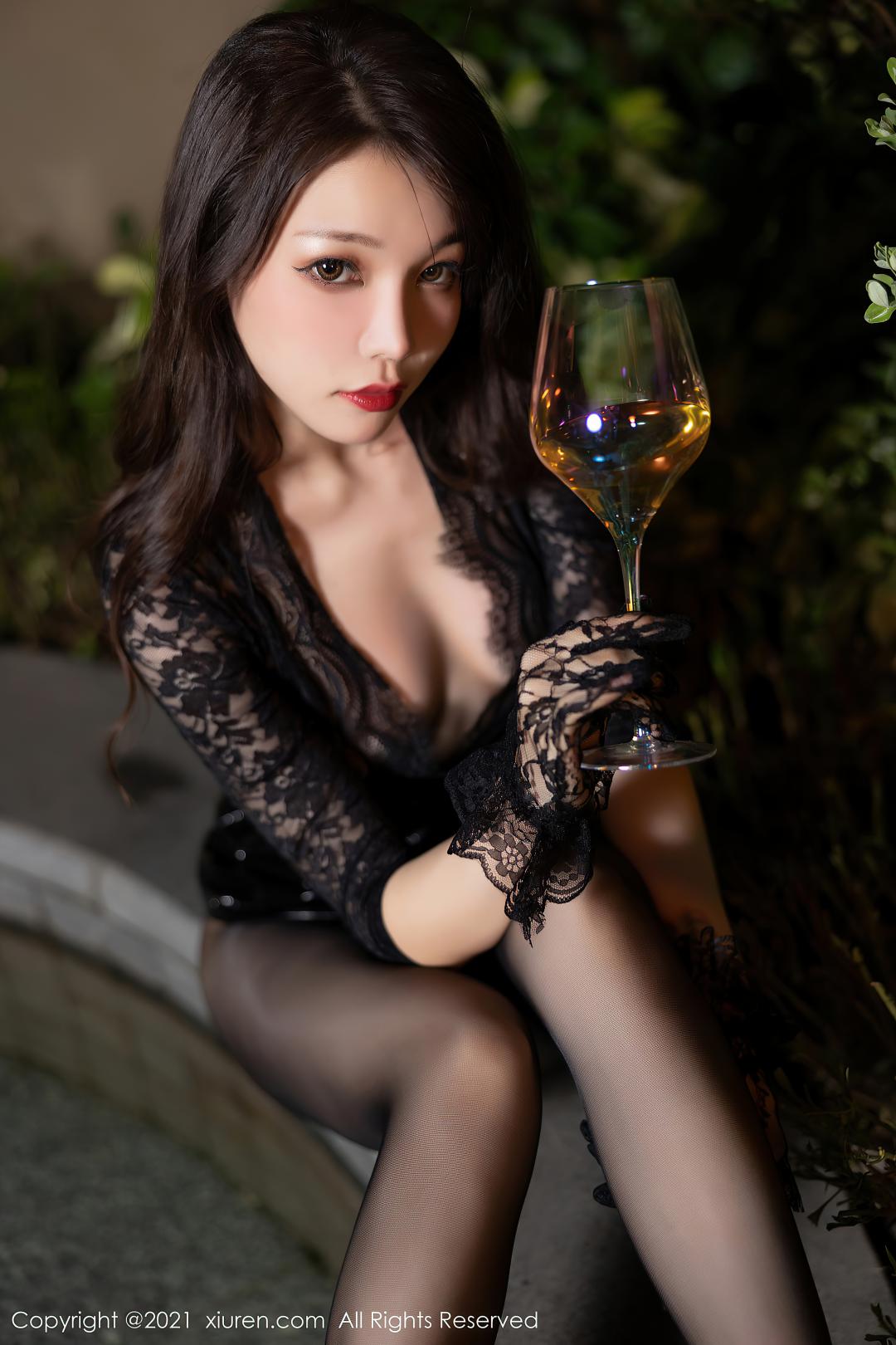 [XIUREN秀人网] 2021.07.15 NO.3675 芝芝Booty [98P-941MB]