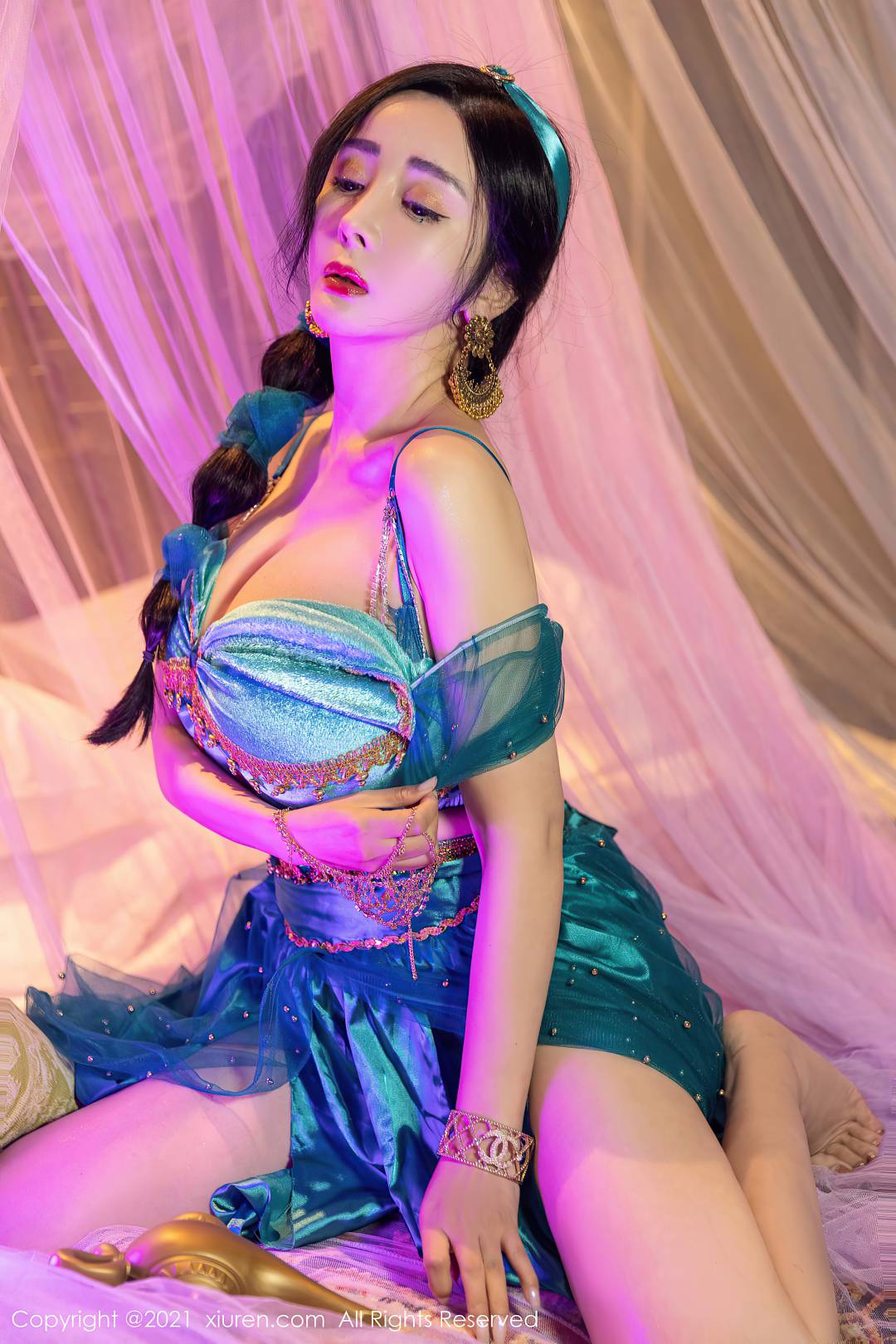 [XIUREN秀人网] 2021.11.19 NO.4243 允爾 [63P-791MB]