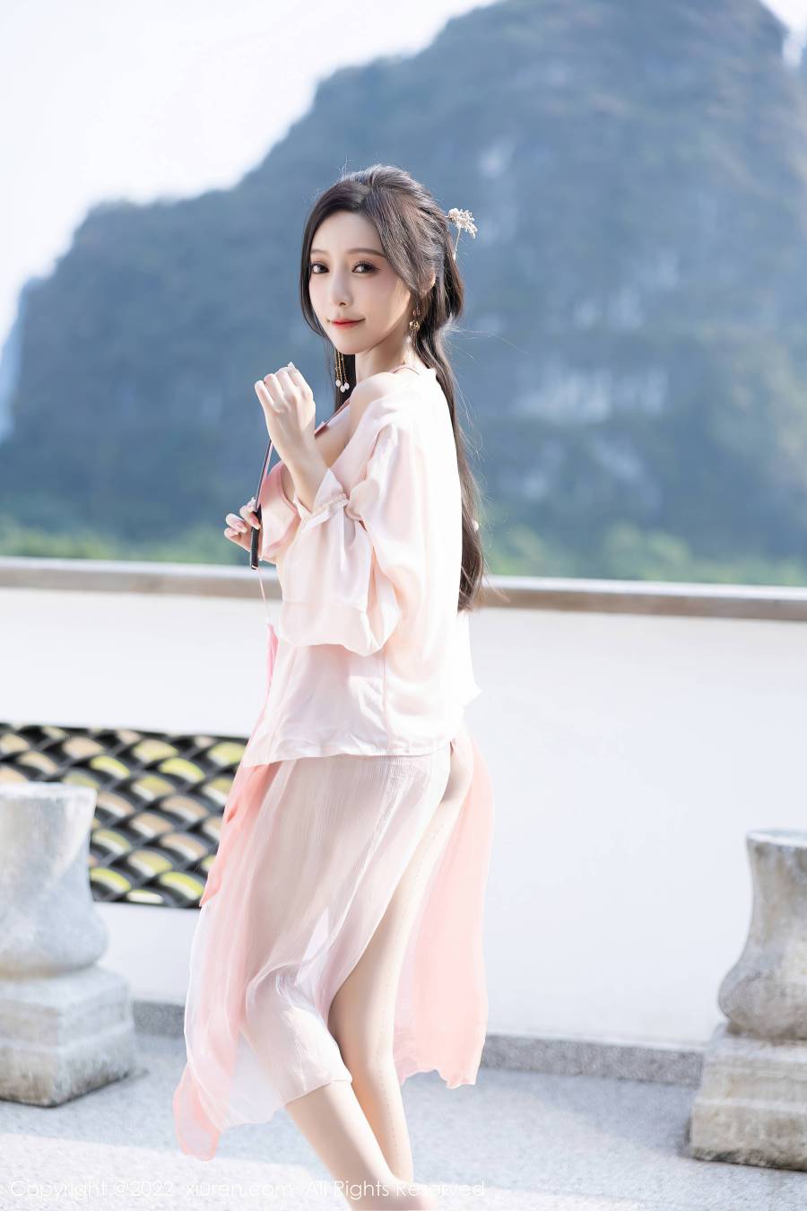 [XIUREN秀人网] 2022.12.23 NO.6040 王馨瑶yanni [84P-688MB]