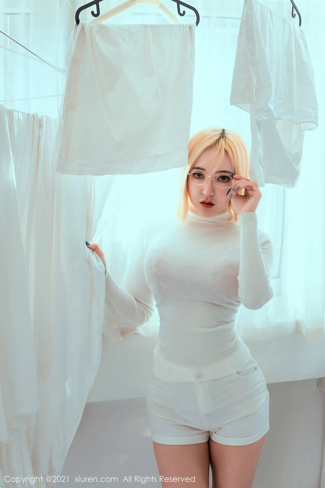 [XIUREN秀人网] 2021.04.22 NO.3329 文静儿 [62P-638MB]