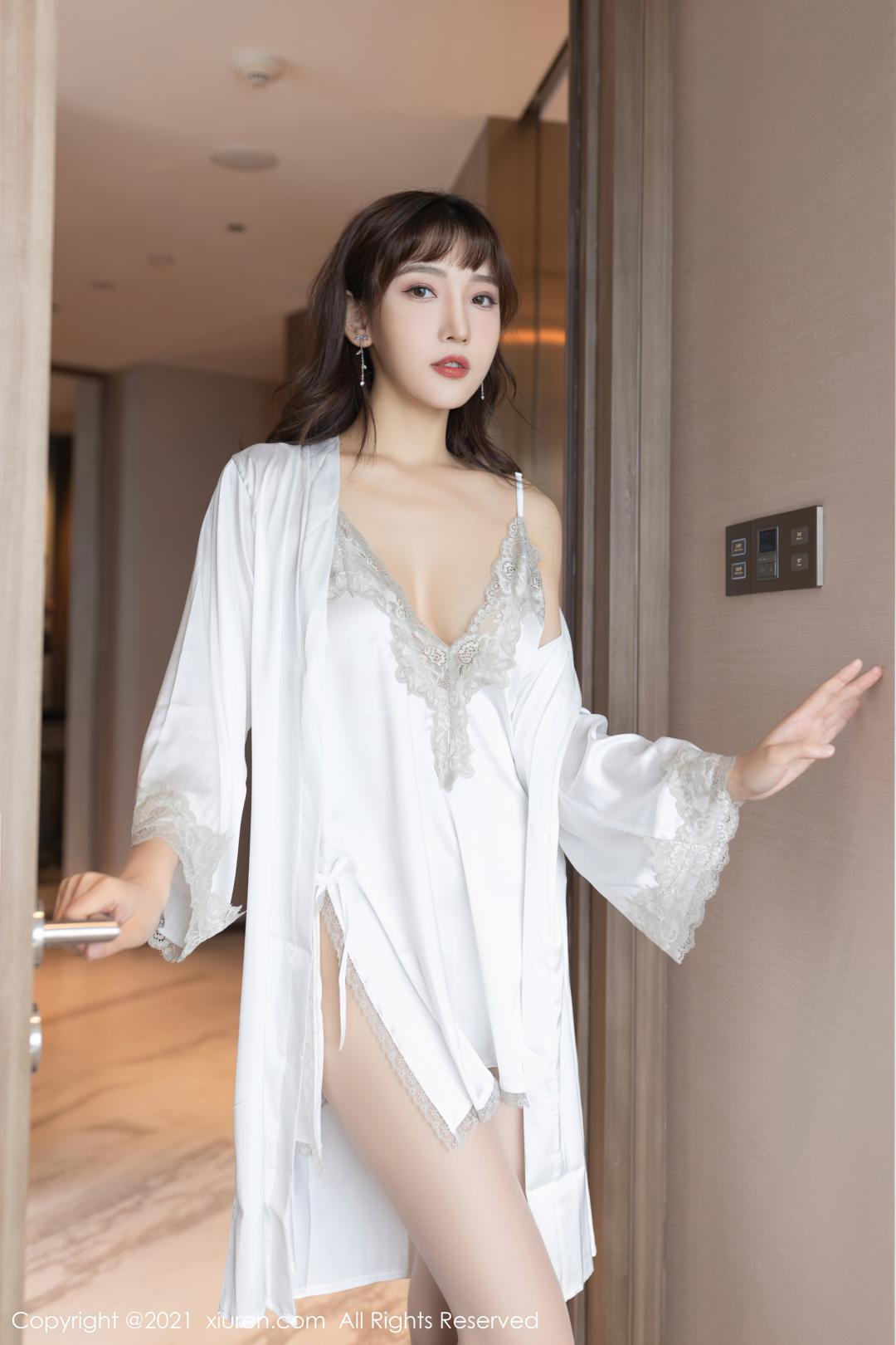 [XIUREN秀人网] 2021.08.26 NO.3861 陆萱萱 [88P-624MB]