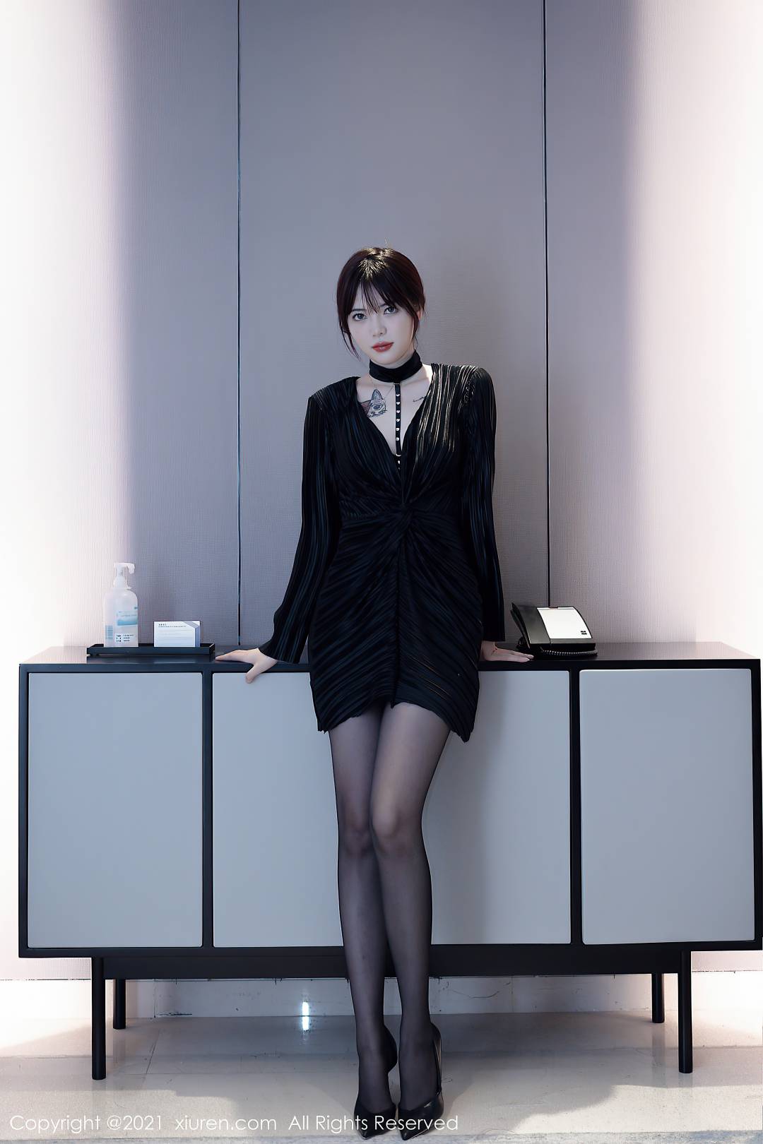 [XIUREN秀人网] 2021.10.19 NO.4080 Arude薇薇 [70P-790MB]