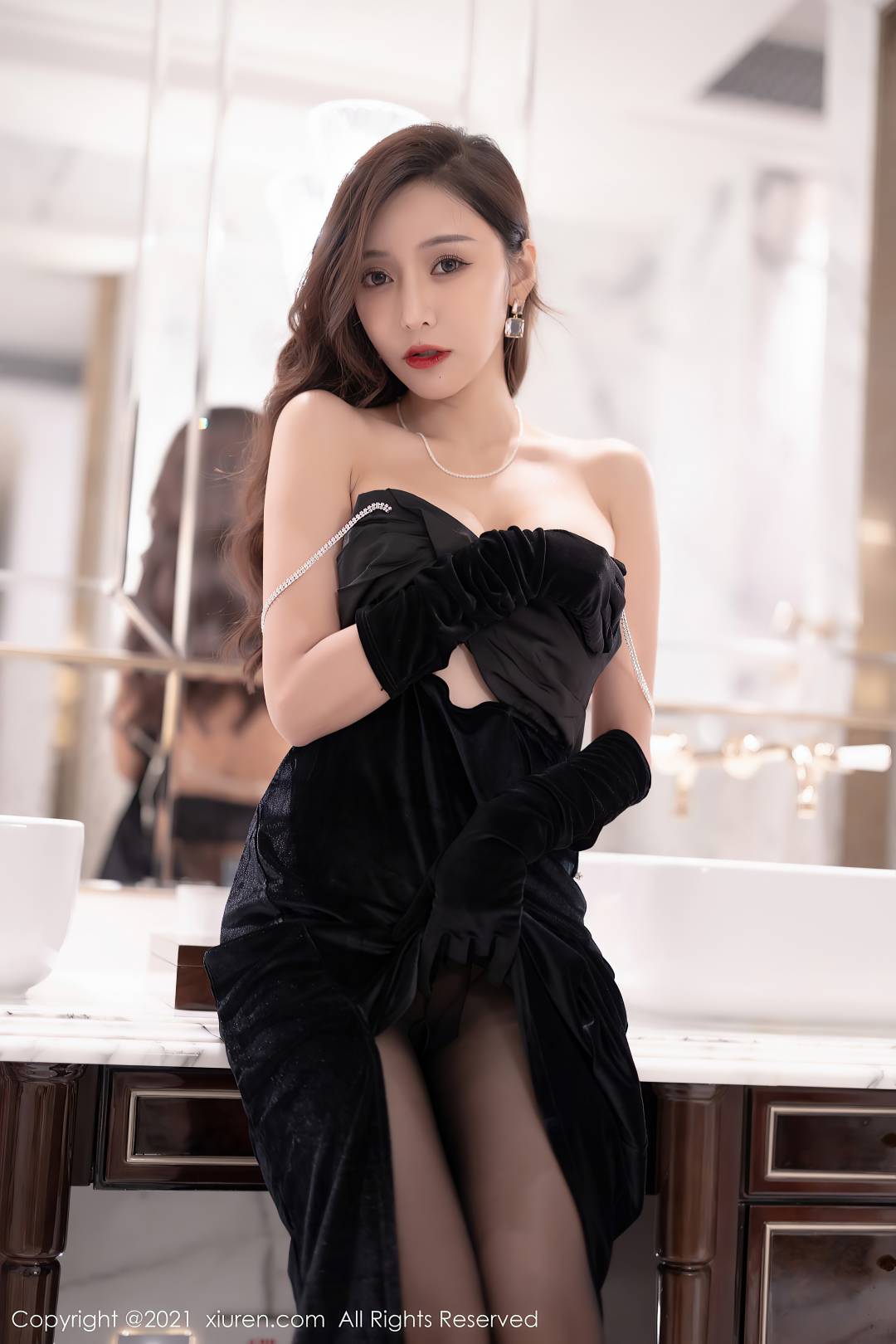 [XIUREN秀人网] 2021.10.22 NO.4101 王馨瑶yanni [57P-460MB]