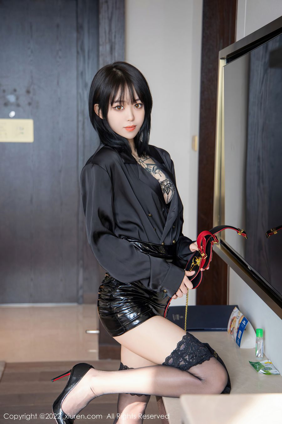 [XIUREN秀人网] 2022.04.26 NO.4927 奶瓶. [81P-765MB]