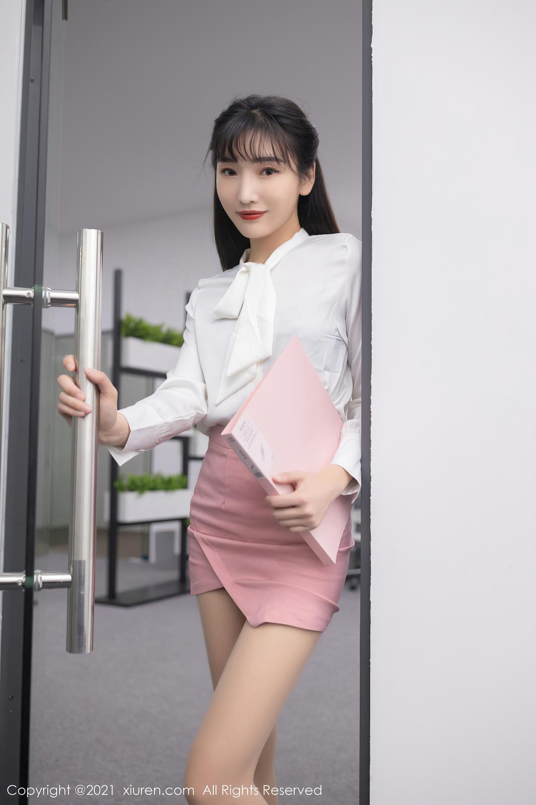[XIUREN秀人网]2021.01.21 NO.3030 陆萱萱[63P-624MB]
