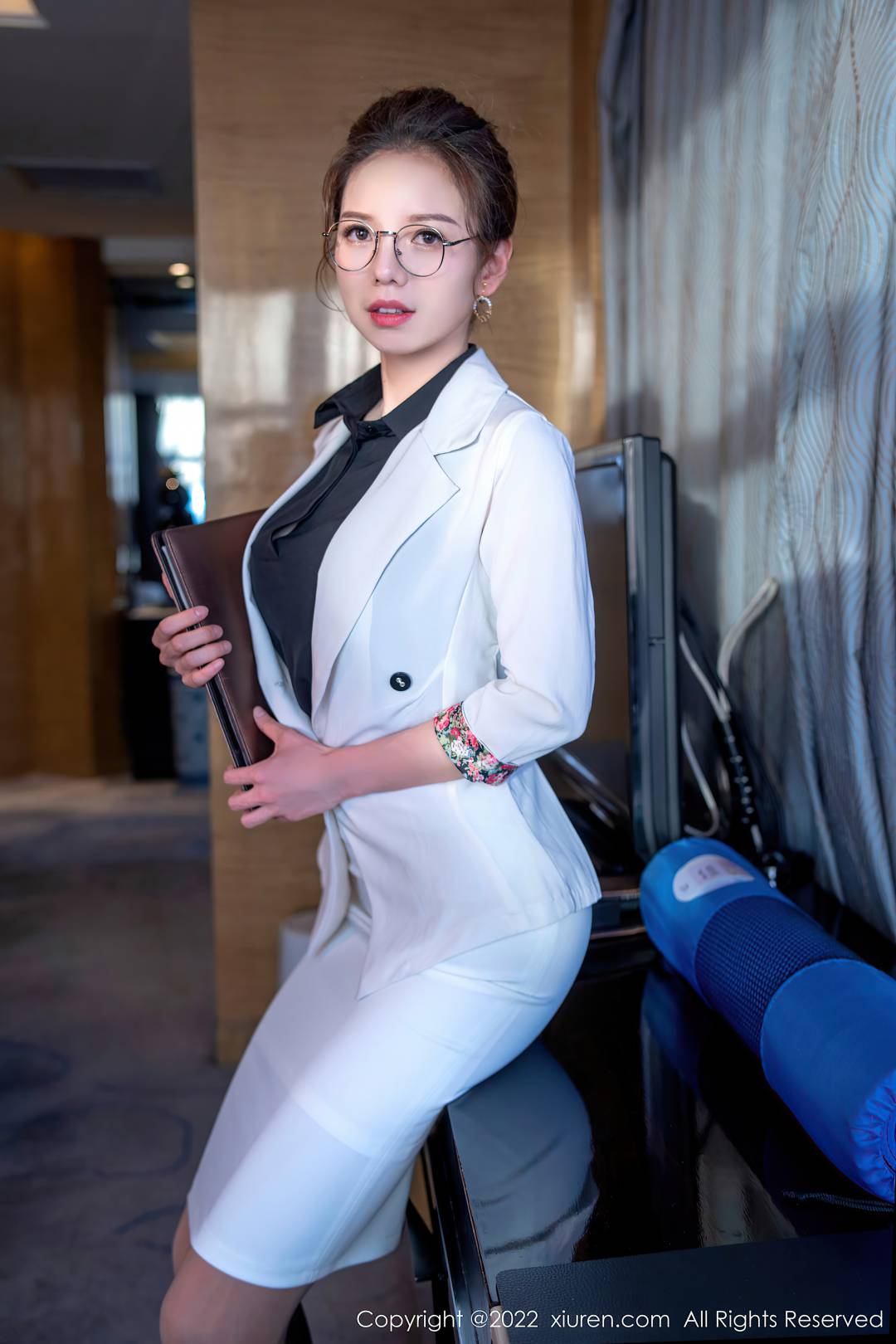 [XIUREN秀人网] 2022.04.25 NO.4917 大美媚京 [62P-556MB]
