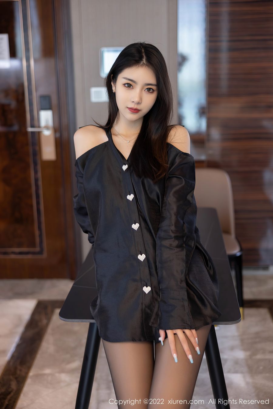 [XIUREN秀人网] 2022.04.28 NO.4940 可樂Vicky [51P-473MB]
