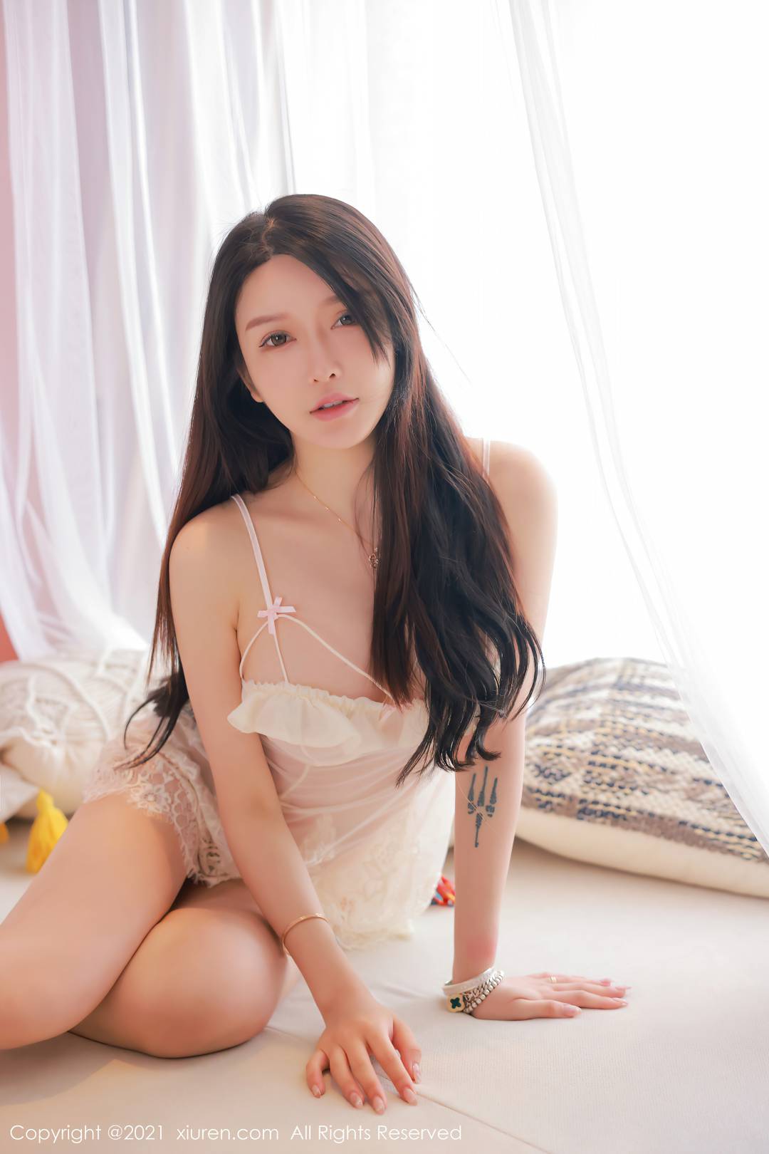 [XIUREN秀人网] 2021.11.03 NO.4160 玉兔miki [49P-408MB]