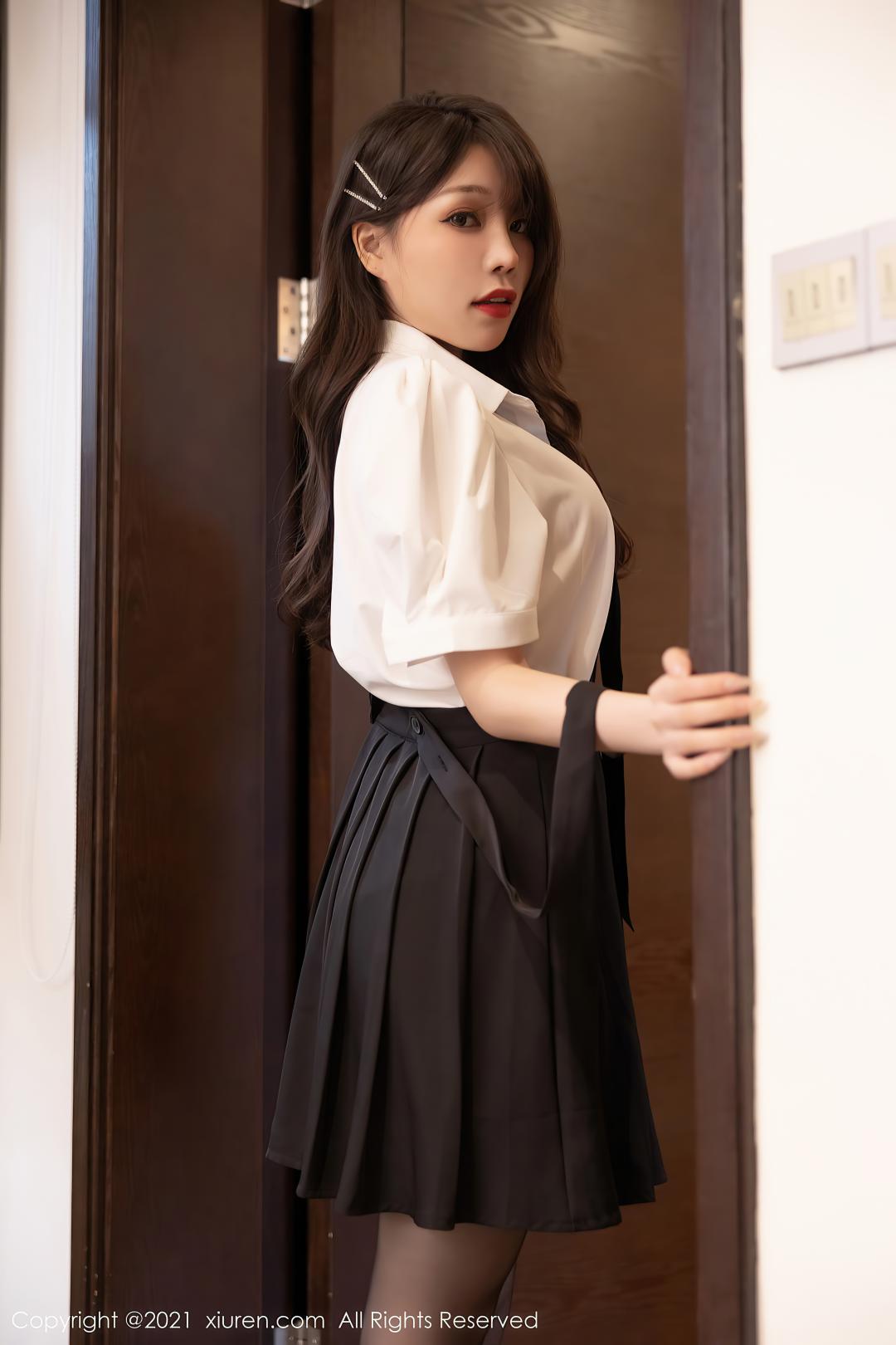 [XIUREN秀人网] 2021.07.08 NO.3643 芝芝Booty [101P-818MB]